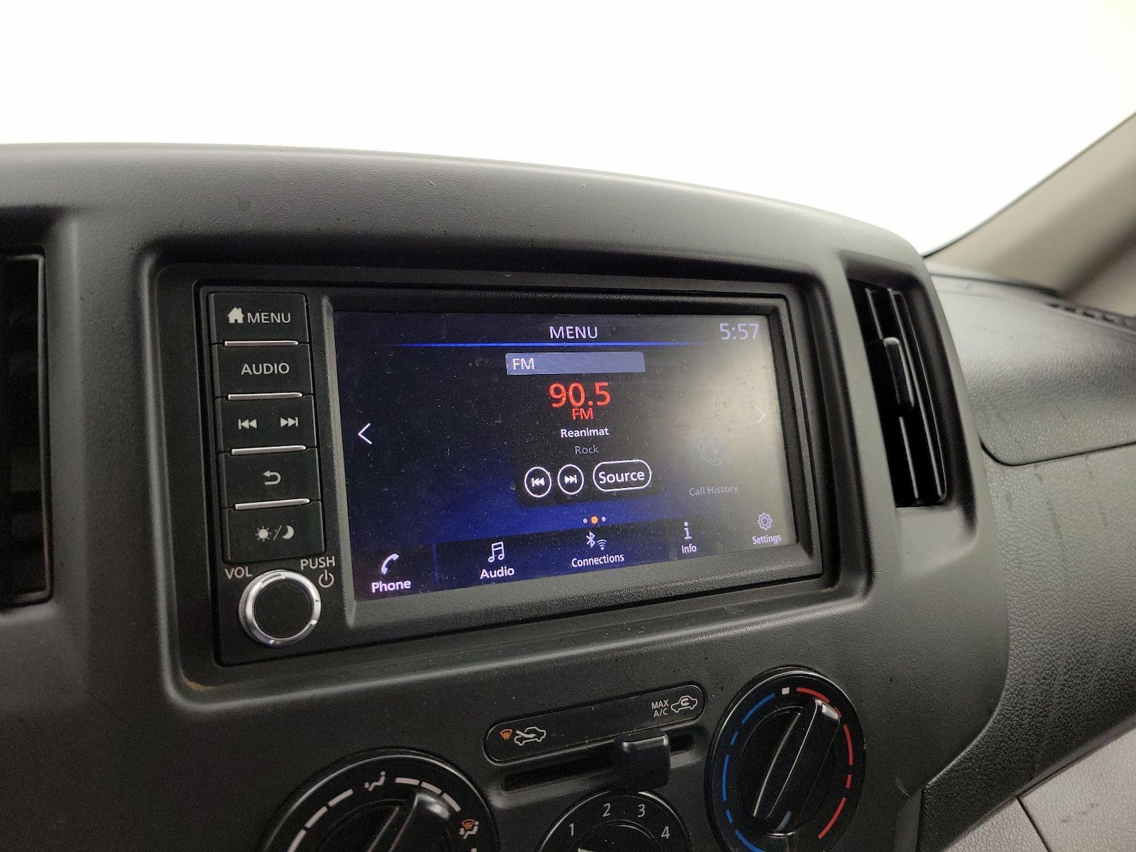 2020 Nissan NV200 SV - Photo 16