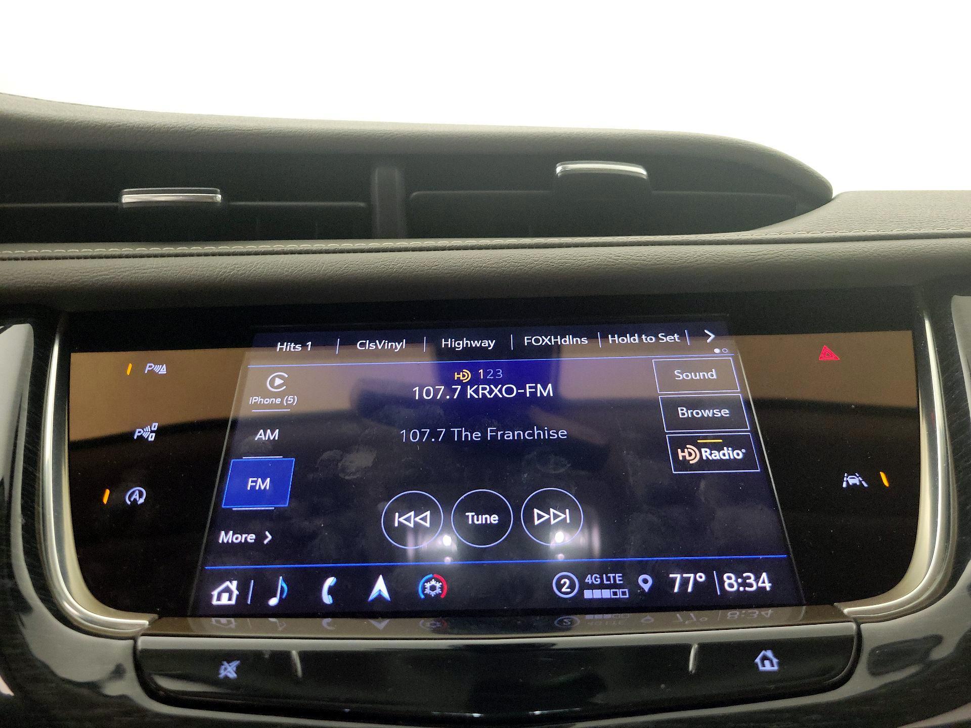 Thumbnail: 2023 Cadillac XT6 - 16