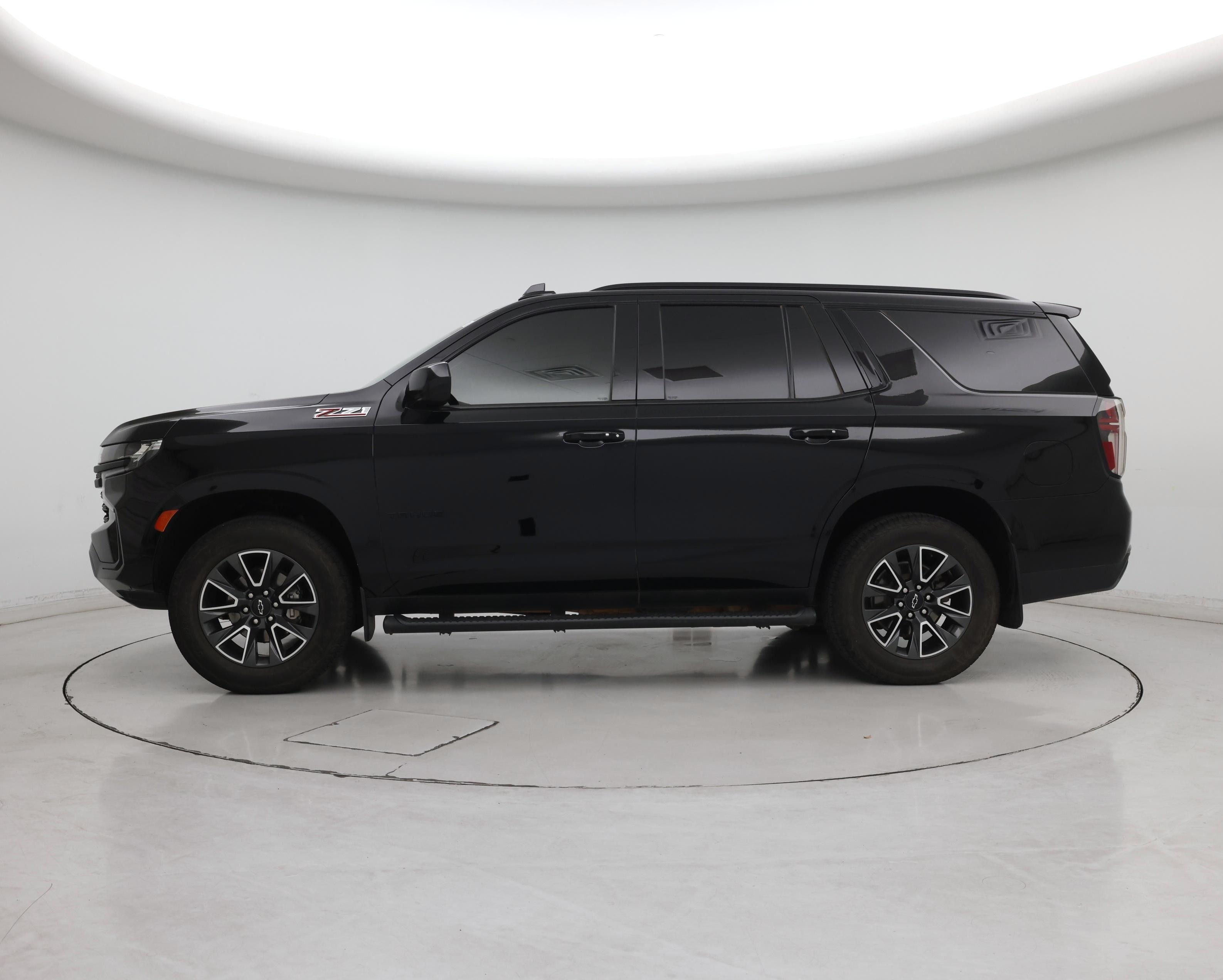 Thumbnail: 2021 Chevrolet Tahoe - 3