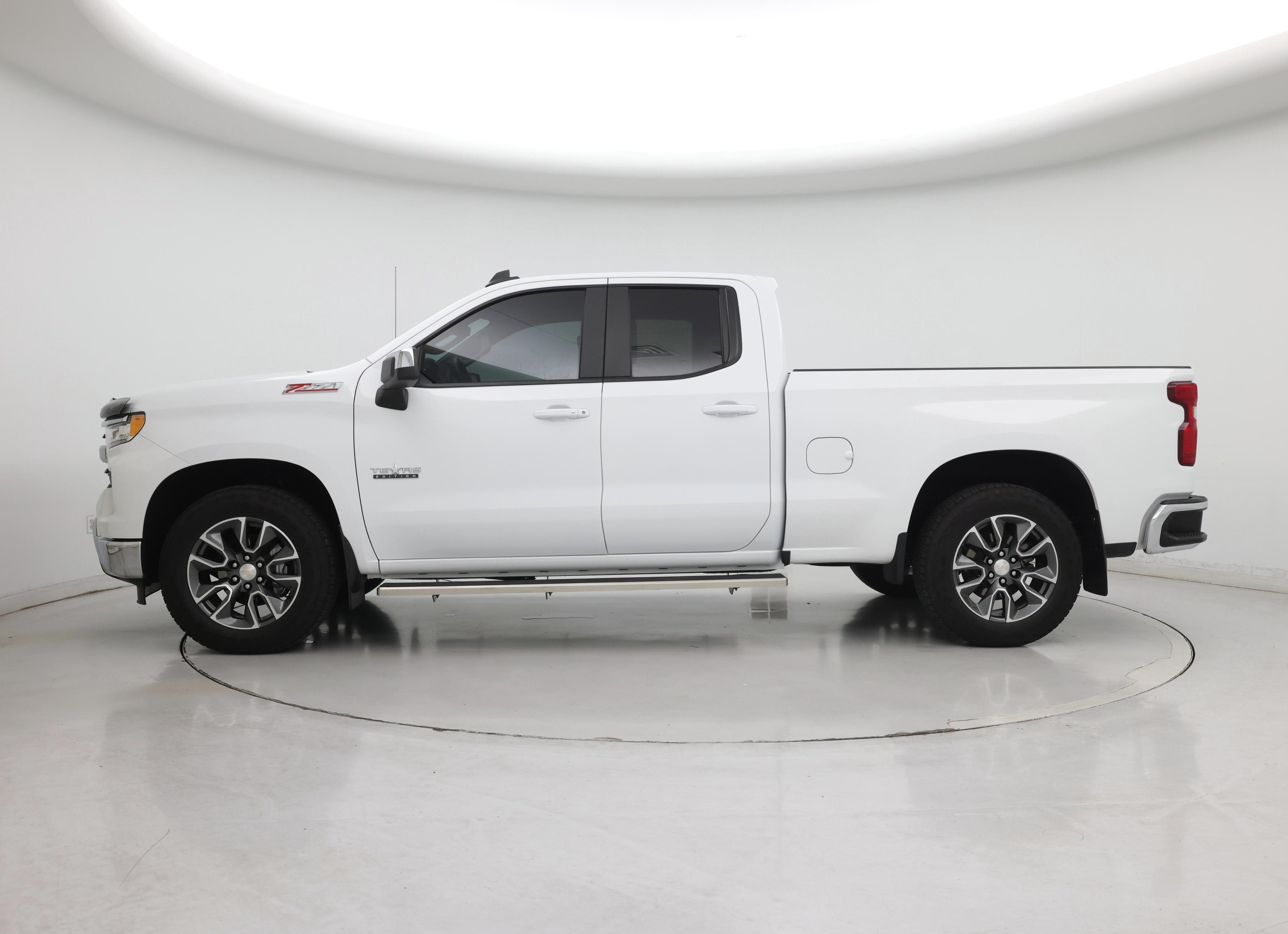 Thumbnail: 2024 Chevrolet Silverado 1500 - 3
