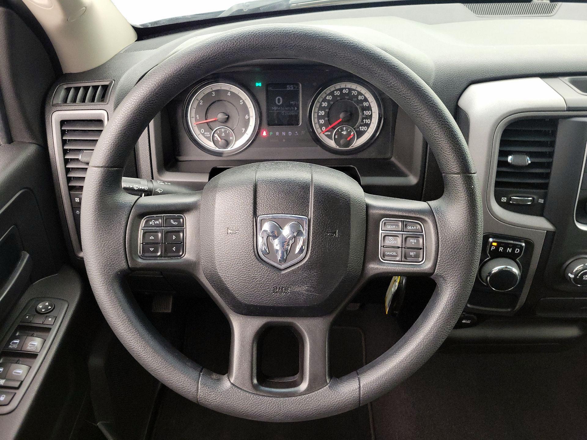 Thumbnail: 2021 RAM 1500 Classic - 10