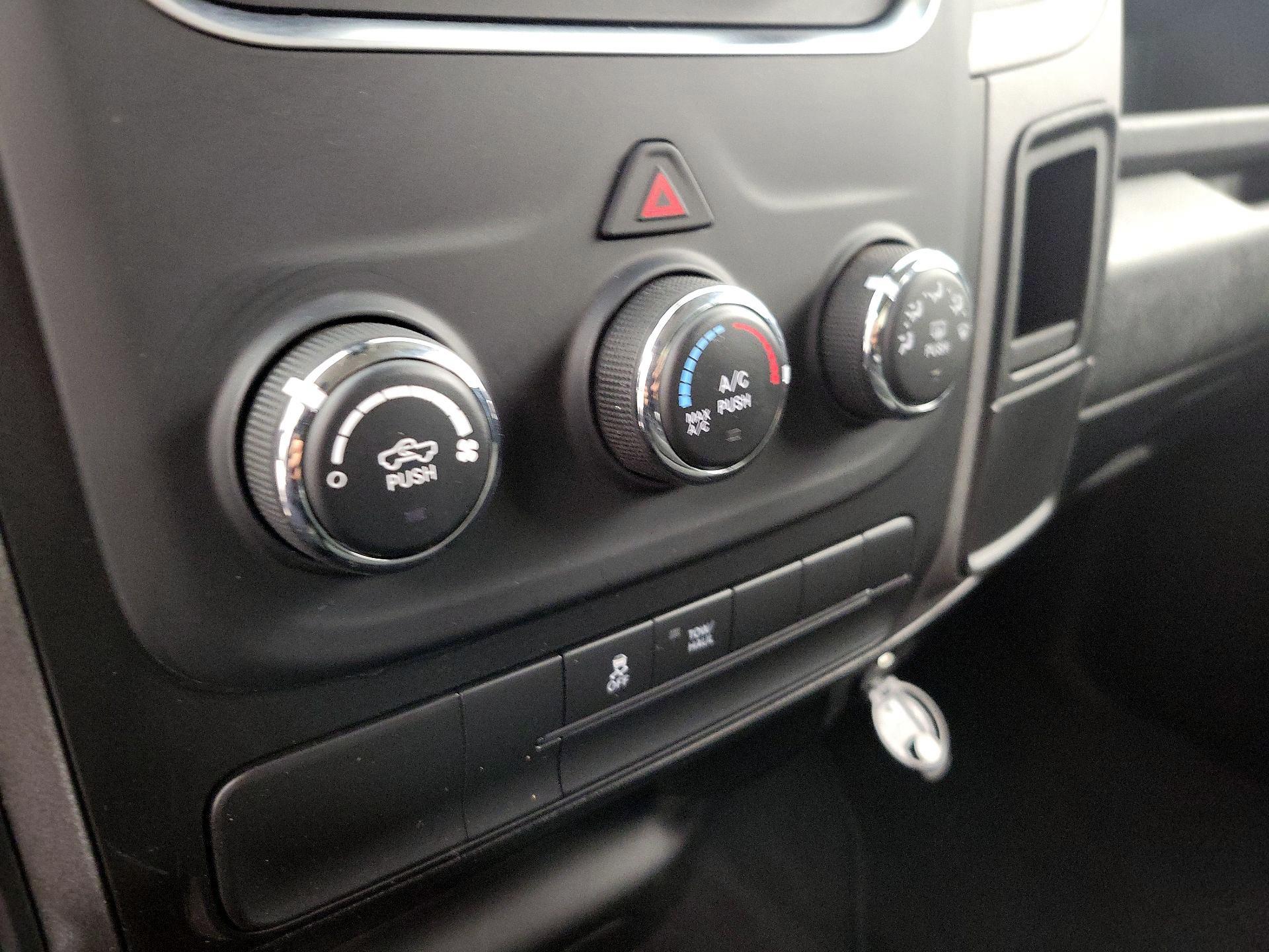 Thumbnail: 2021 RAM 1500 Classic - 16
