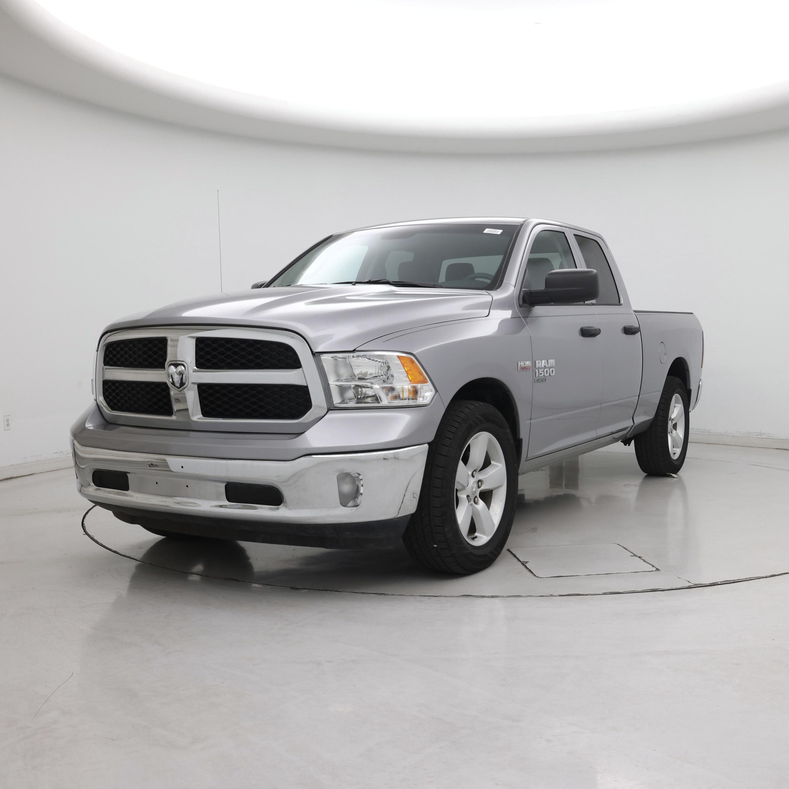 Thumbnail: 2021 RAM 1500 Classic - 4