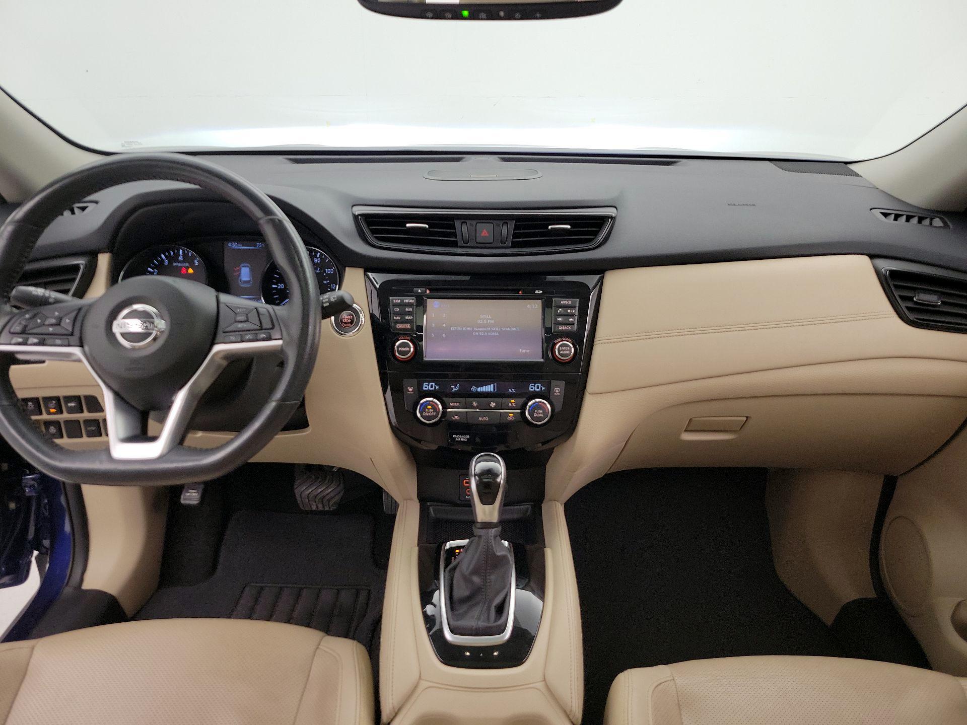 Thumbnail: 2017 Nissan Rogue - 9