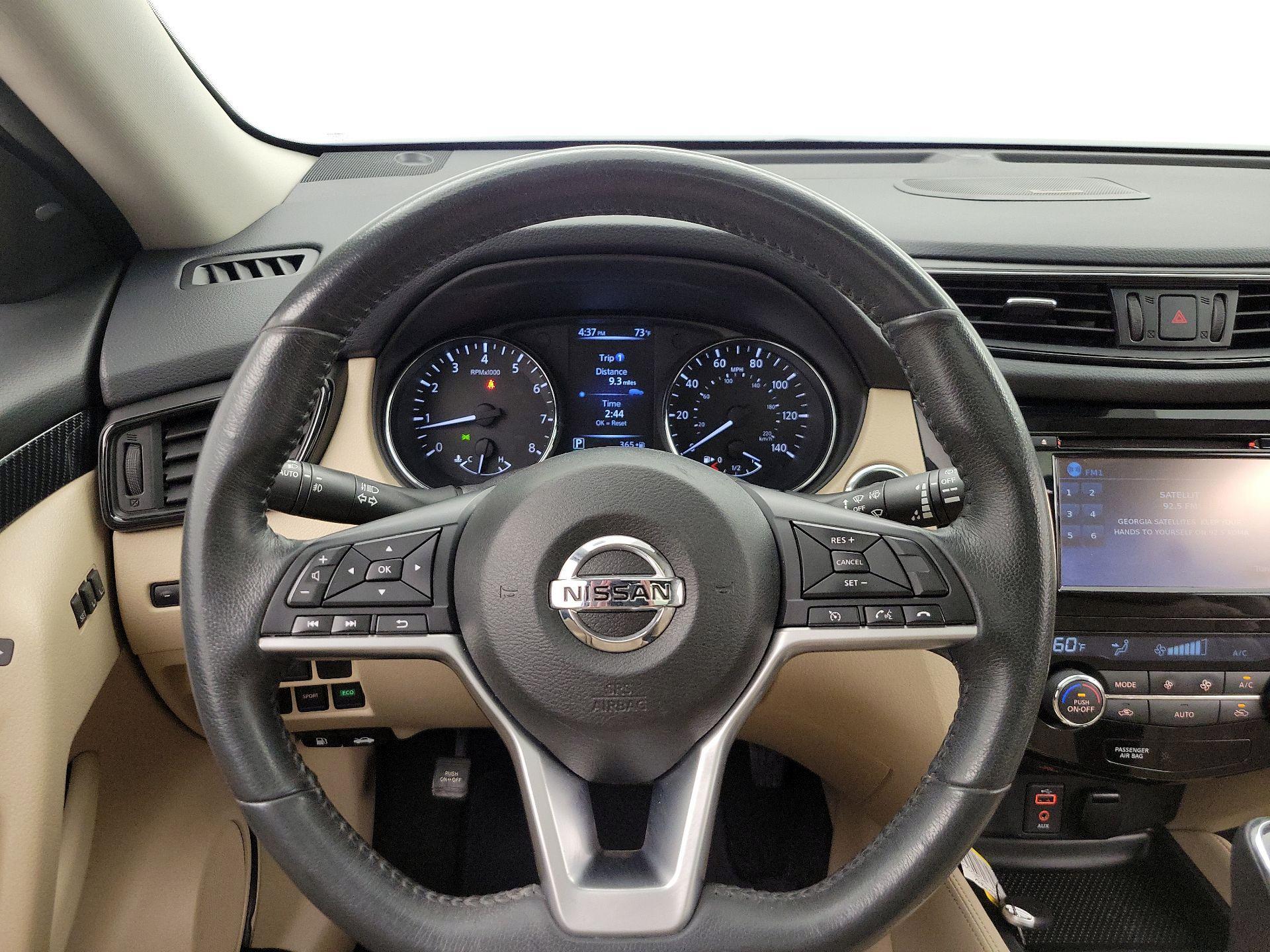 Thumbnail: 2017 Nissan Rogue - 10