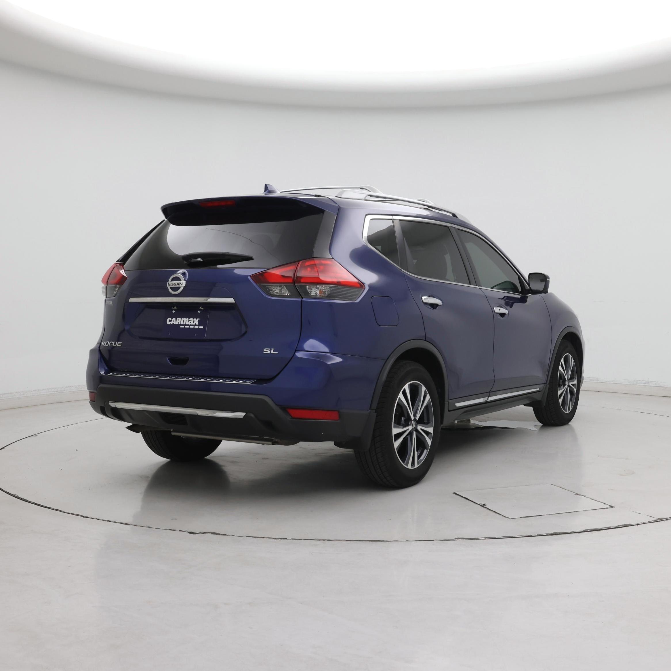 Thumbnail: 2017 Nissan Rogue - 8