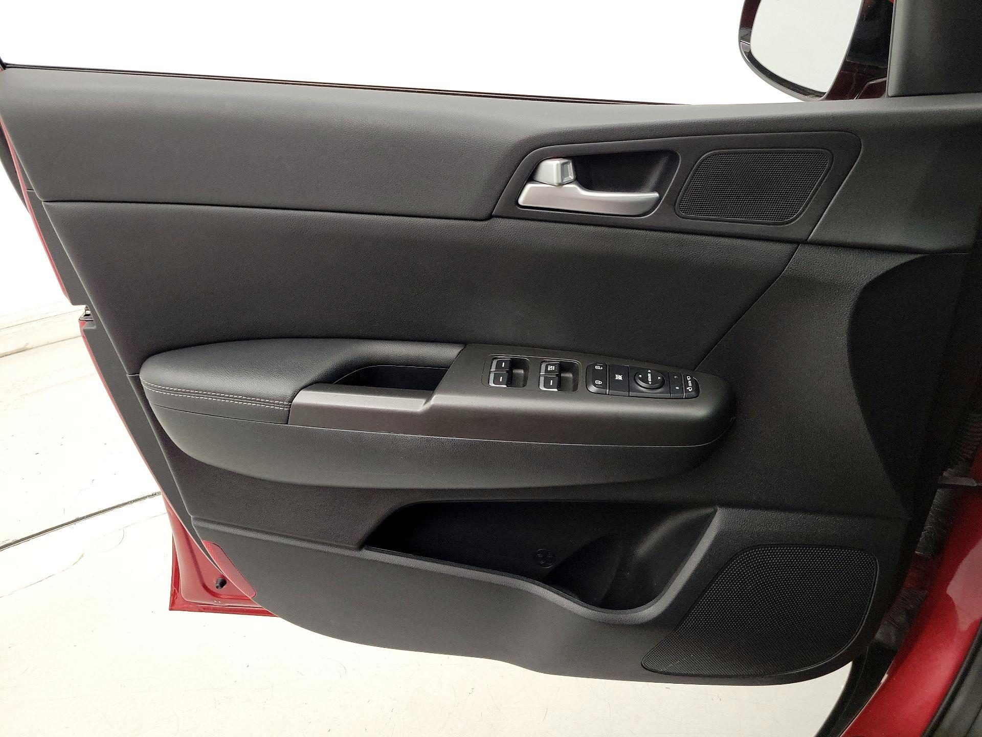 Thumbnail: 2022 Kia Sportage - 12