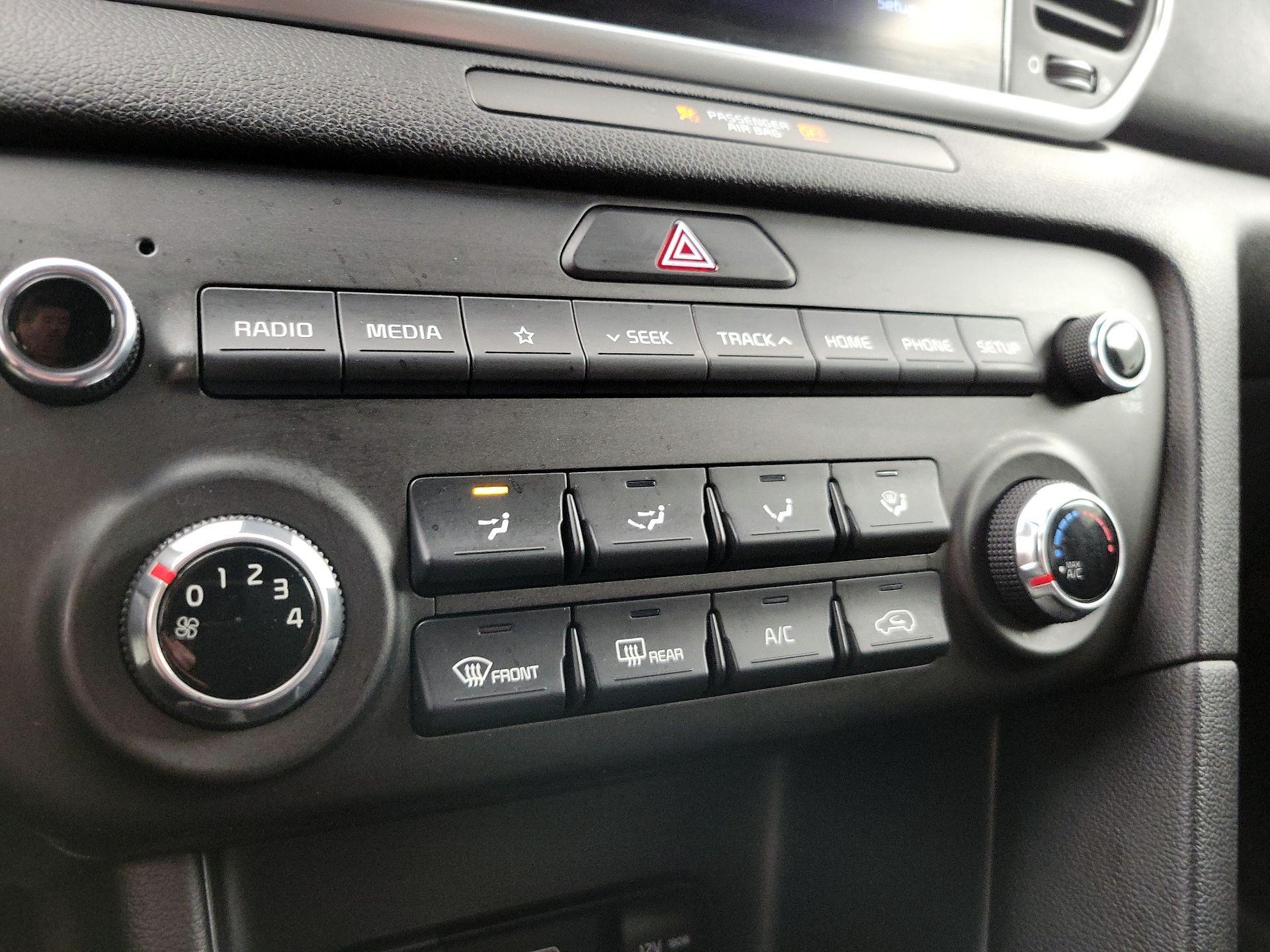 Thumbnail: 2022 Kia Sportage - 16