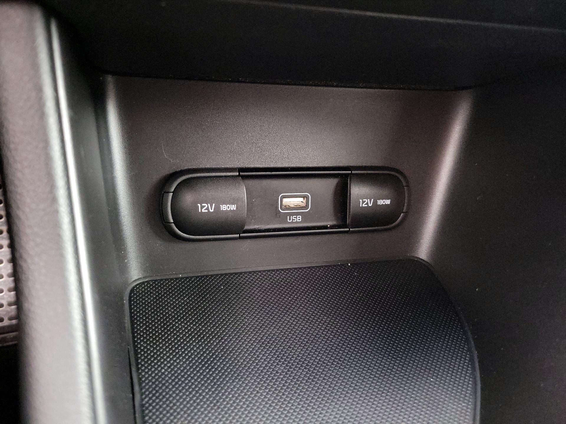 Thumbnail: 2022 Kia Sportage - 18