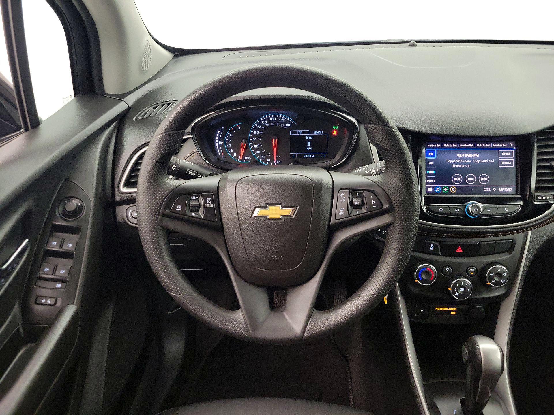 Thumbnail: 2021 Chevrolet Trax - 10