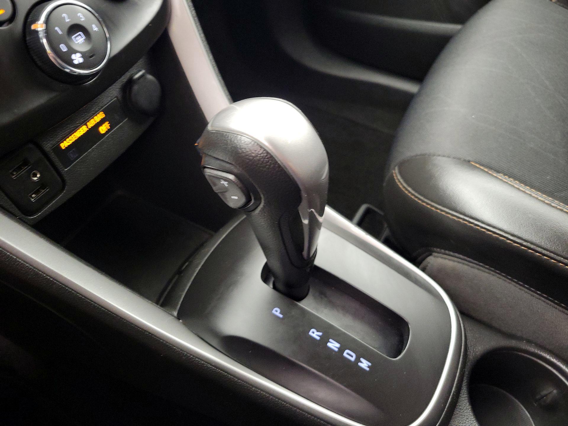 Thumbnail: 2021 Chevrolet Trax - 17