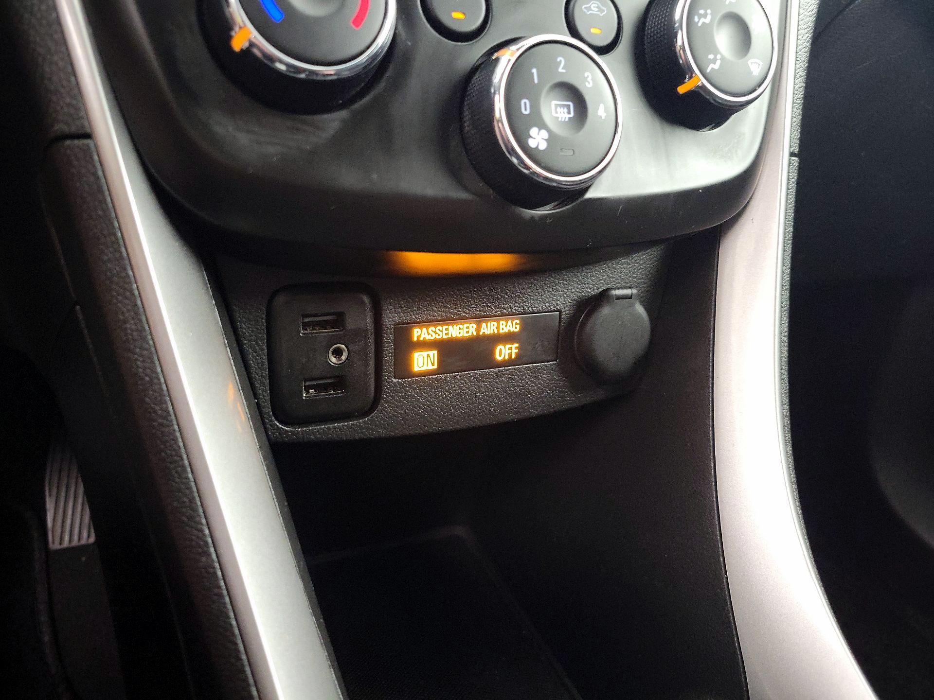 Thumbnail: 2021 Chevrolet Trax - 18