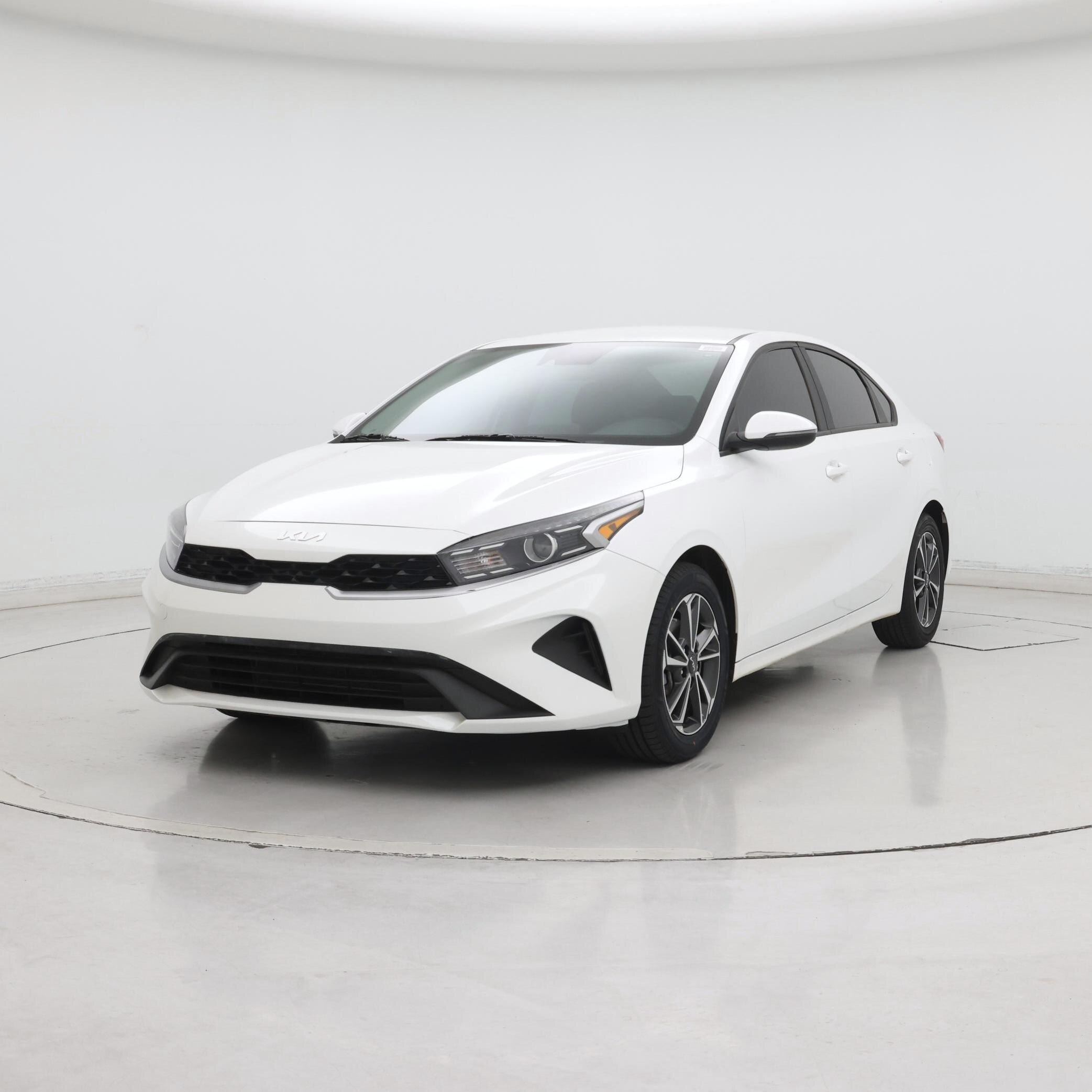 Thumbnail: 2024 Kia Forte - 4