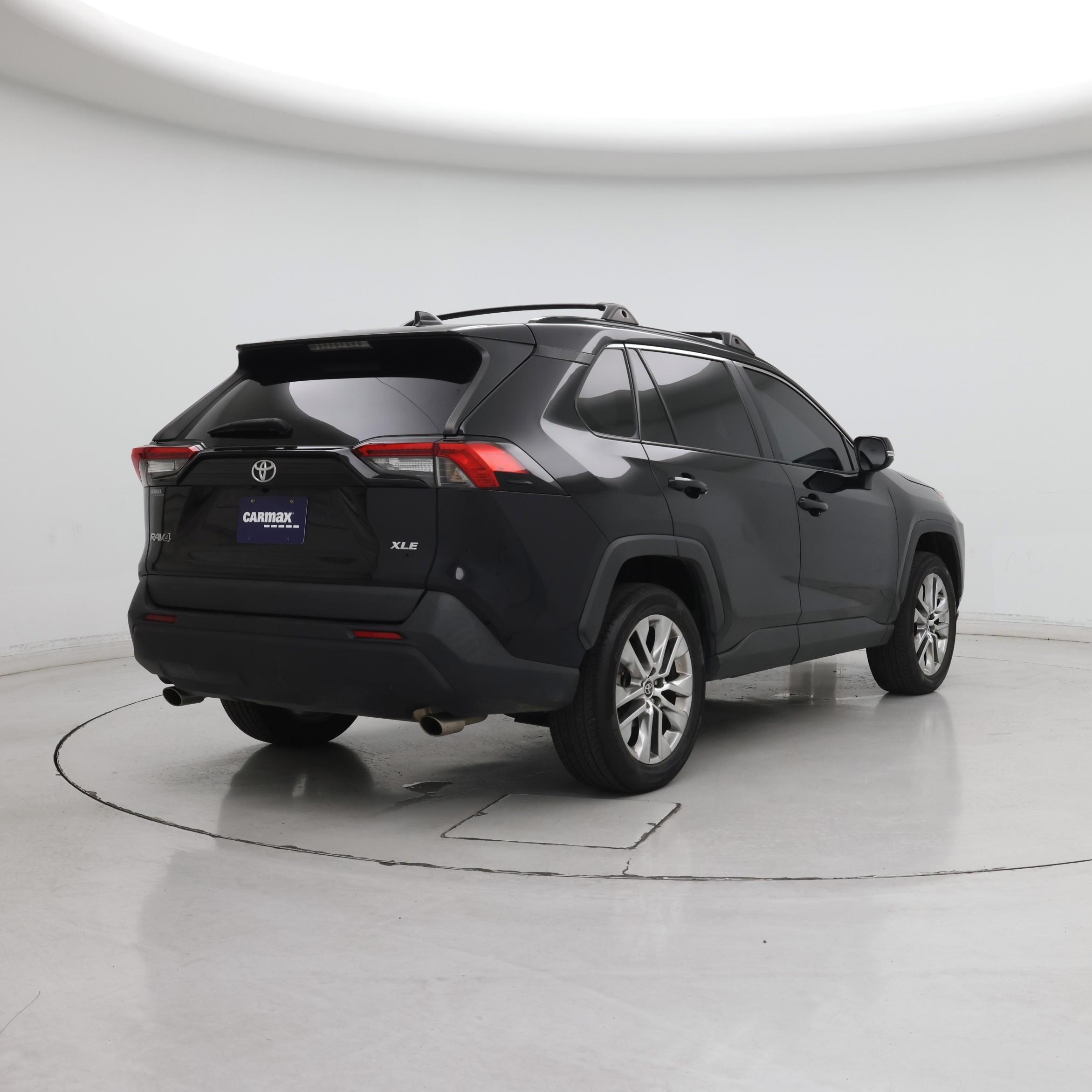 Thumbnail: 2021 Toyota RAV4 - 8