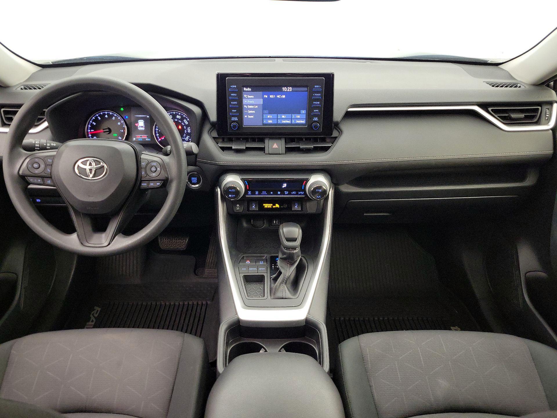 Thumbnail: 2019 Toyota RAV4 - 9