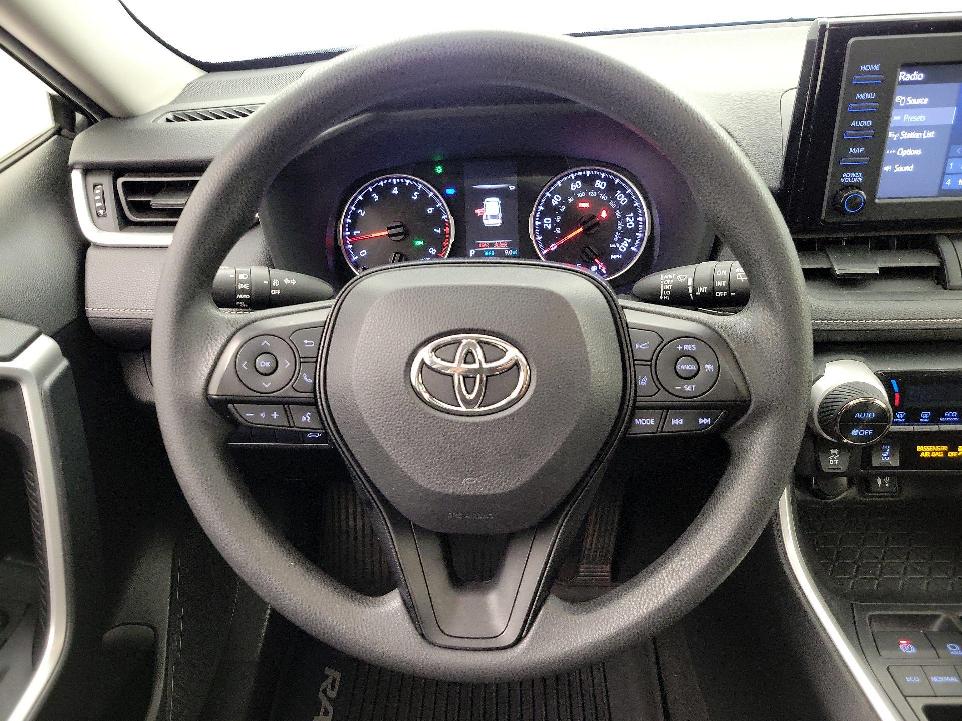 Thumbnail: 2019 Toyota RAV4 - 10