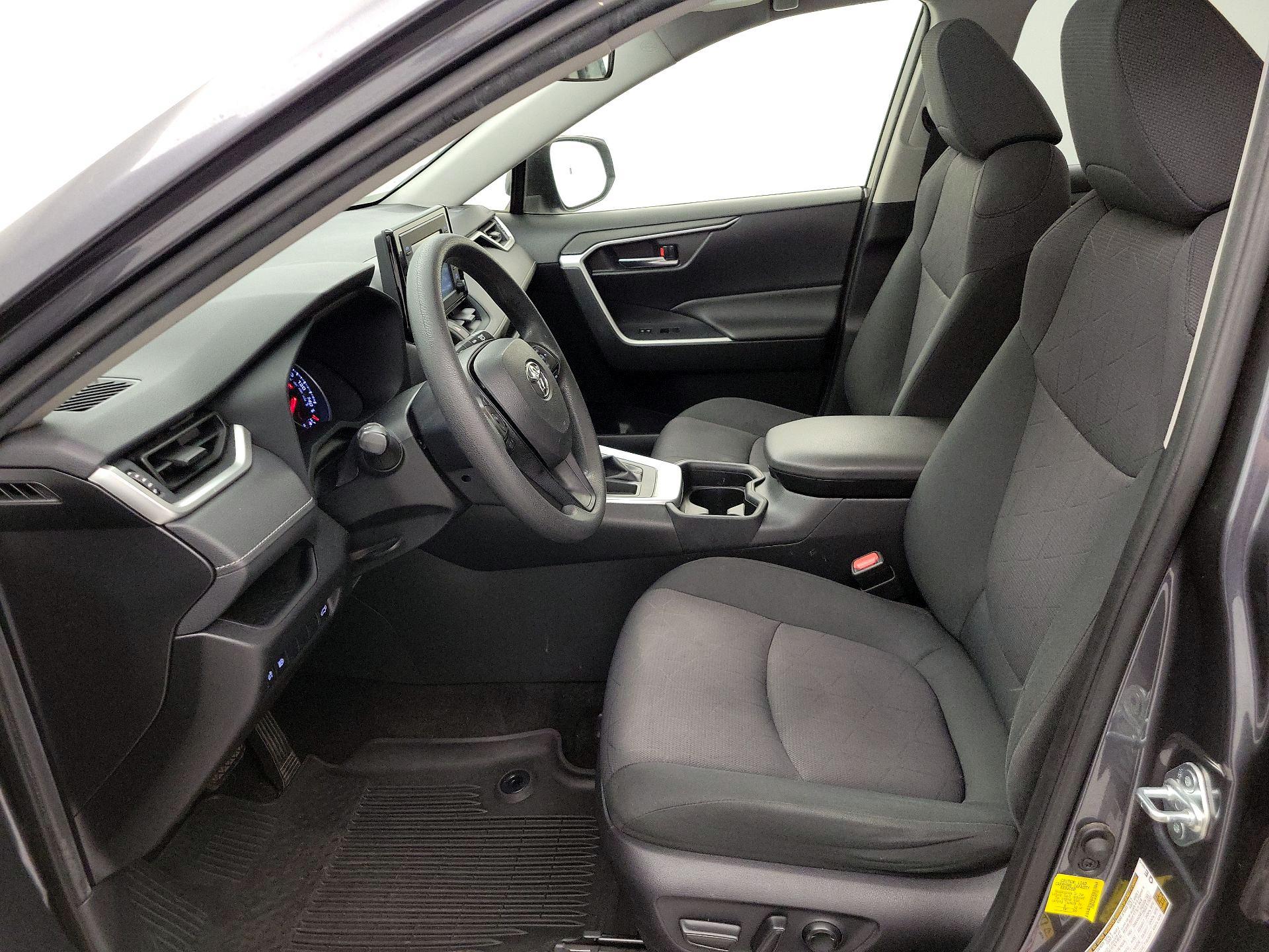 Thumbnail: 2019 Toyota RAV4 - 11