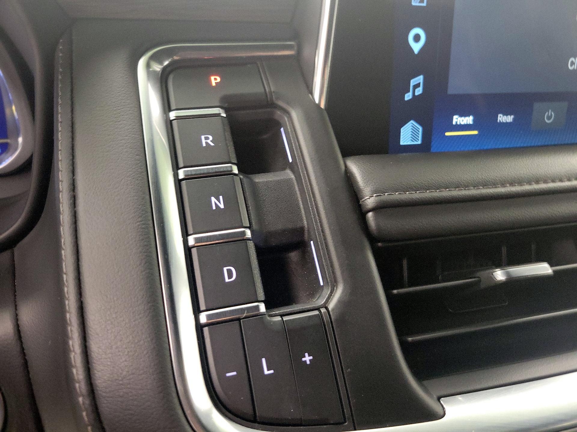 Thumbnail: 2022 Chevrolet Tahoe - 17