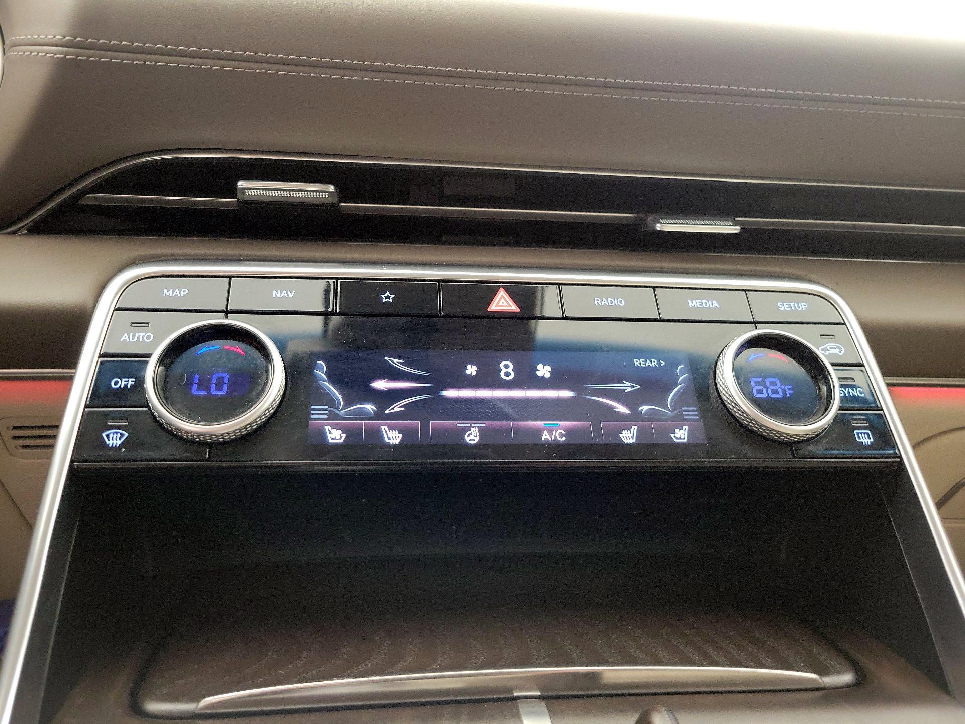 Thumbnail: 2023 Genesis GV80 - 17