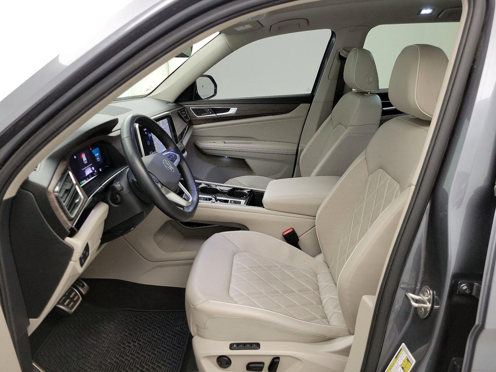 2024 Volkswagen Atlas SEL Premium R-Line - Photo 12