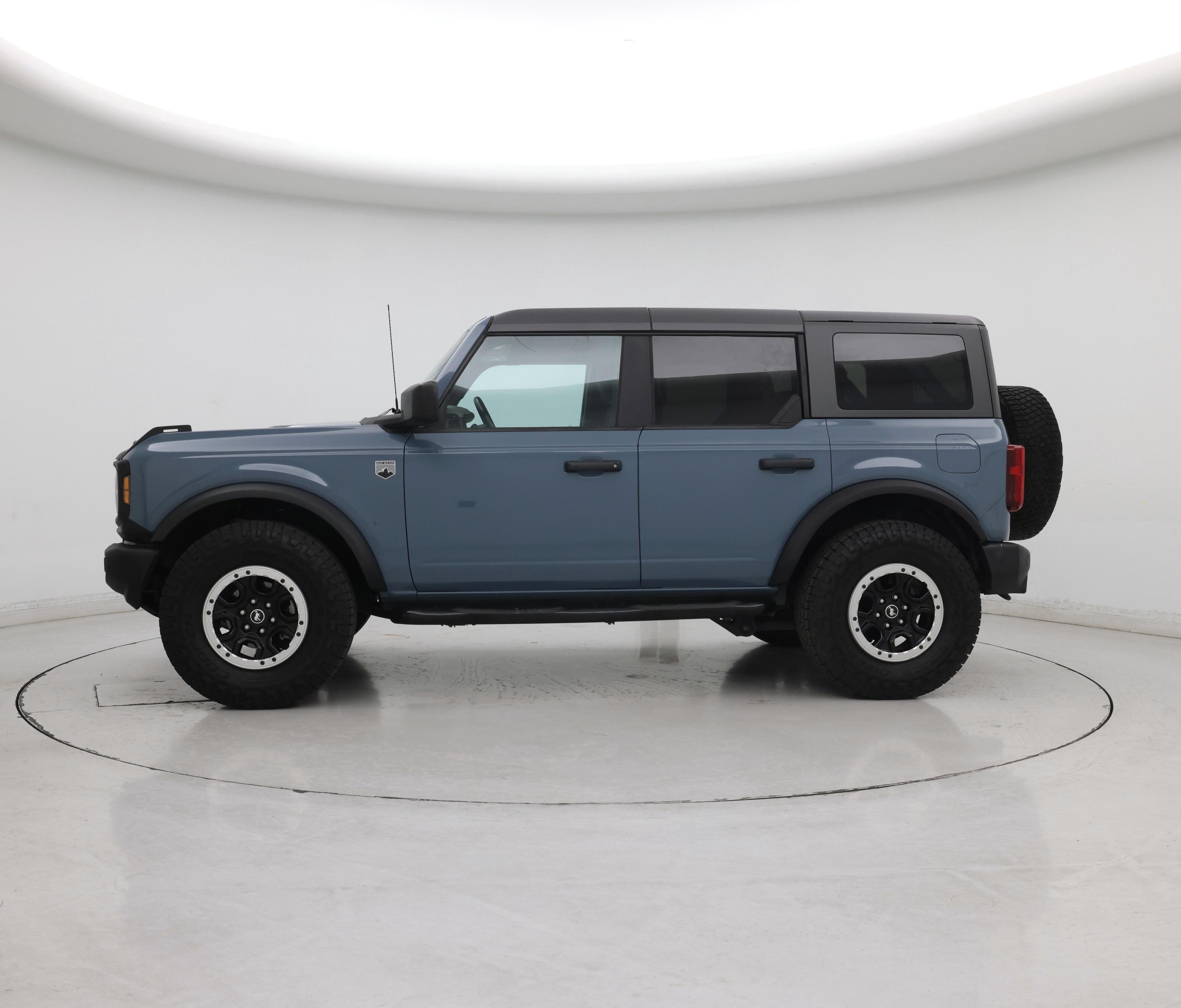 Thumbnail: 2022 Ford Bronco - 3