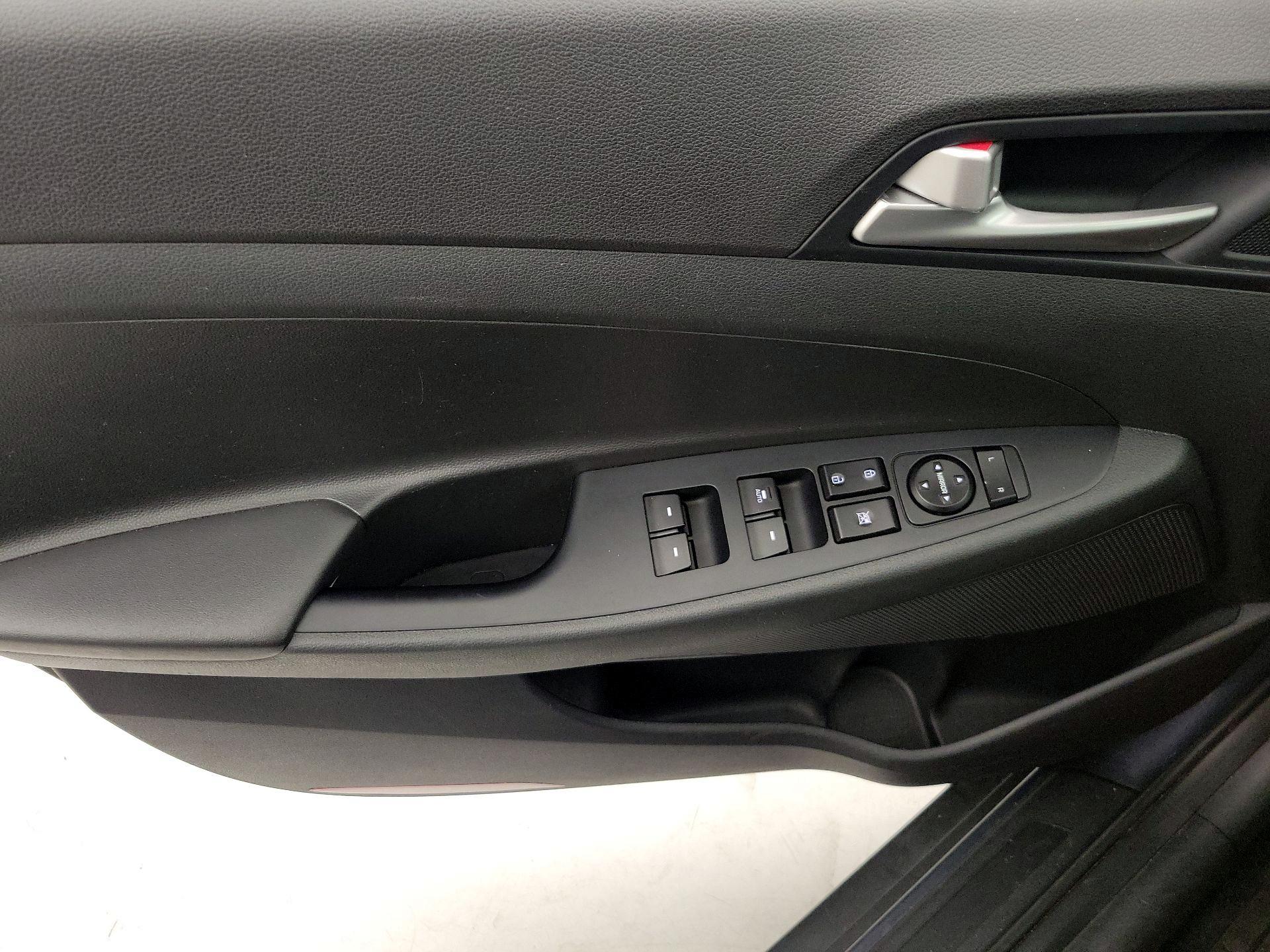Thumbnail: 2020 Hyundai Tucson - 12