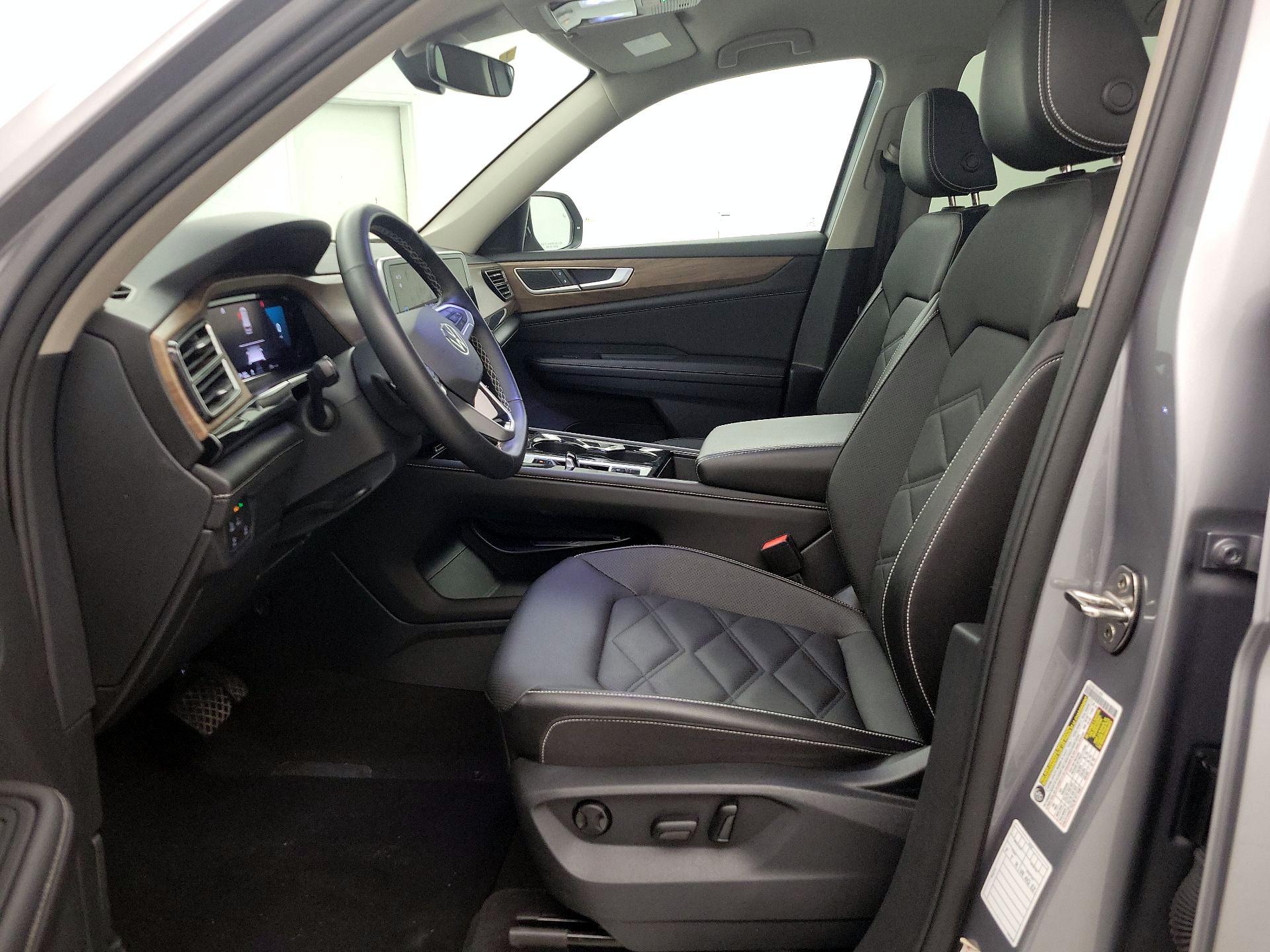 Thumbnail: 2025 Volkswagen Atlas - 11