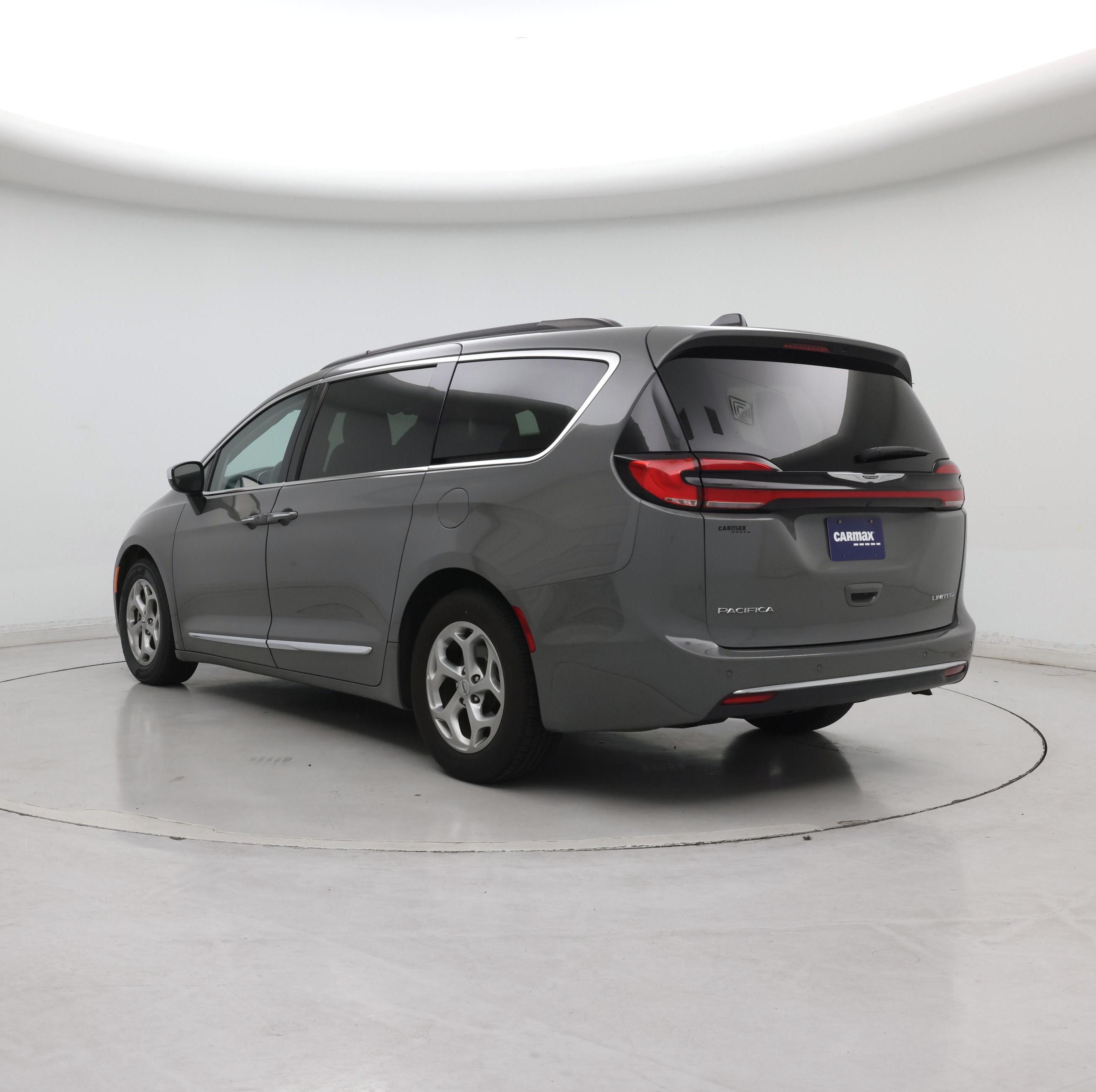 Thumbnail: 2023 Chrysler Pacifica - 2