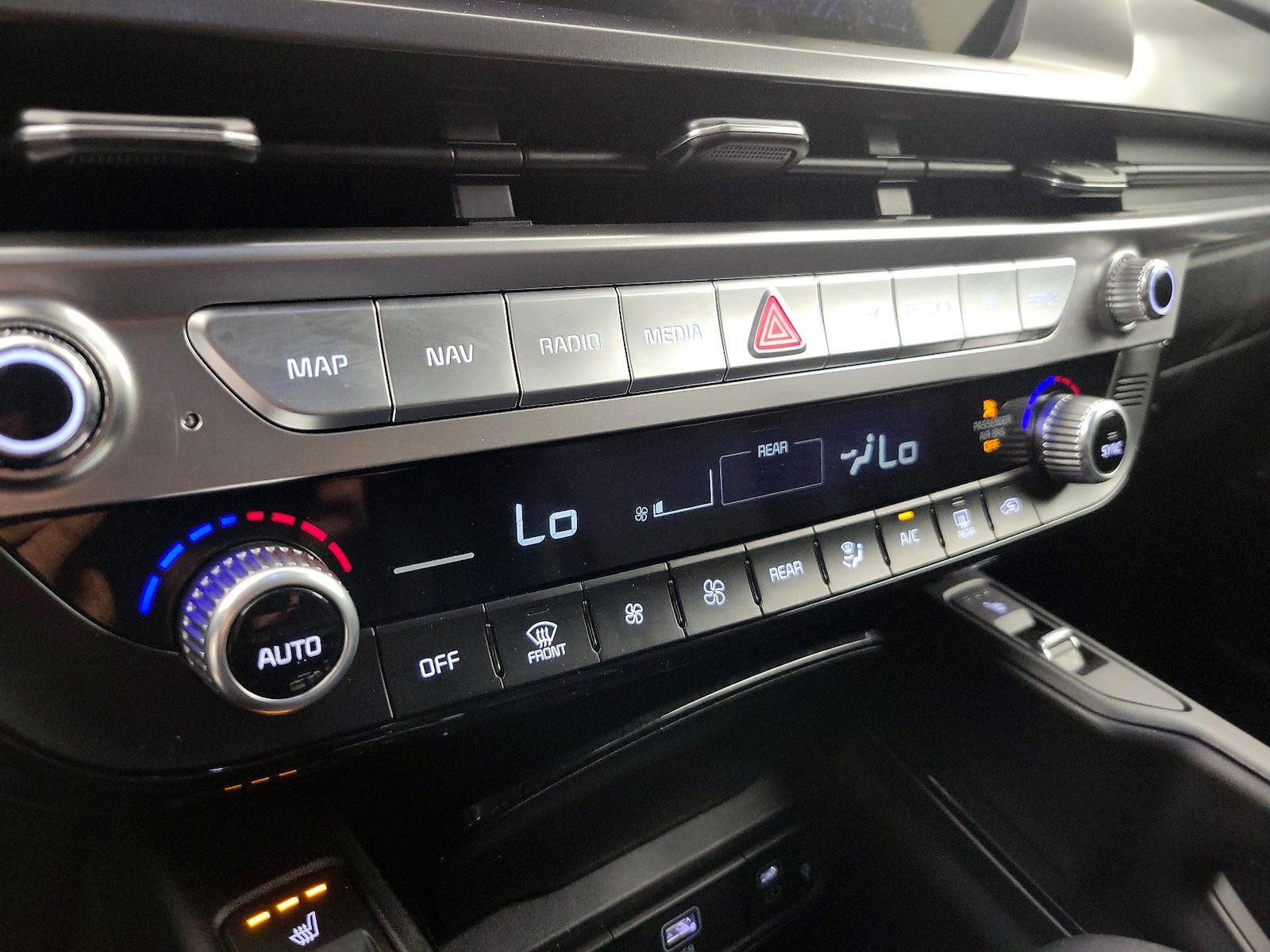 2025 Kia Telluride S - Photo 18