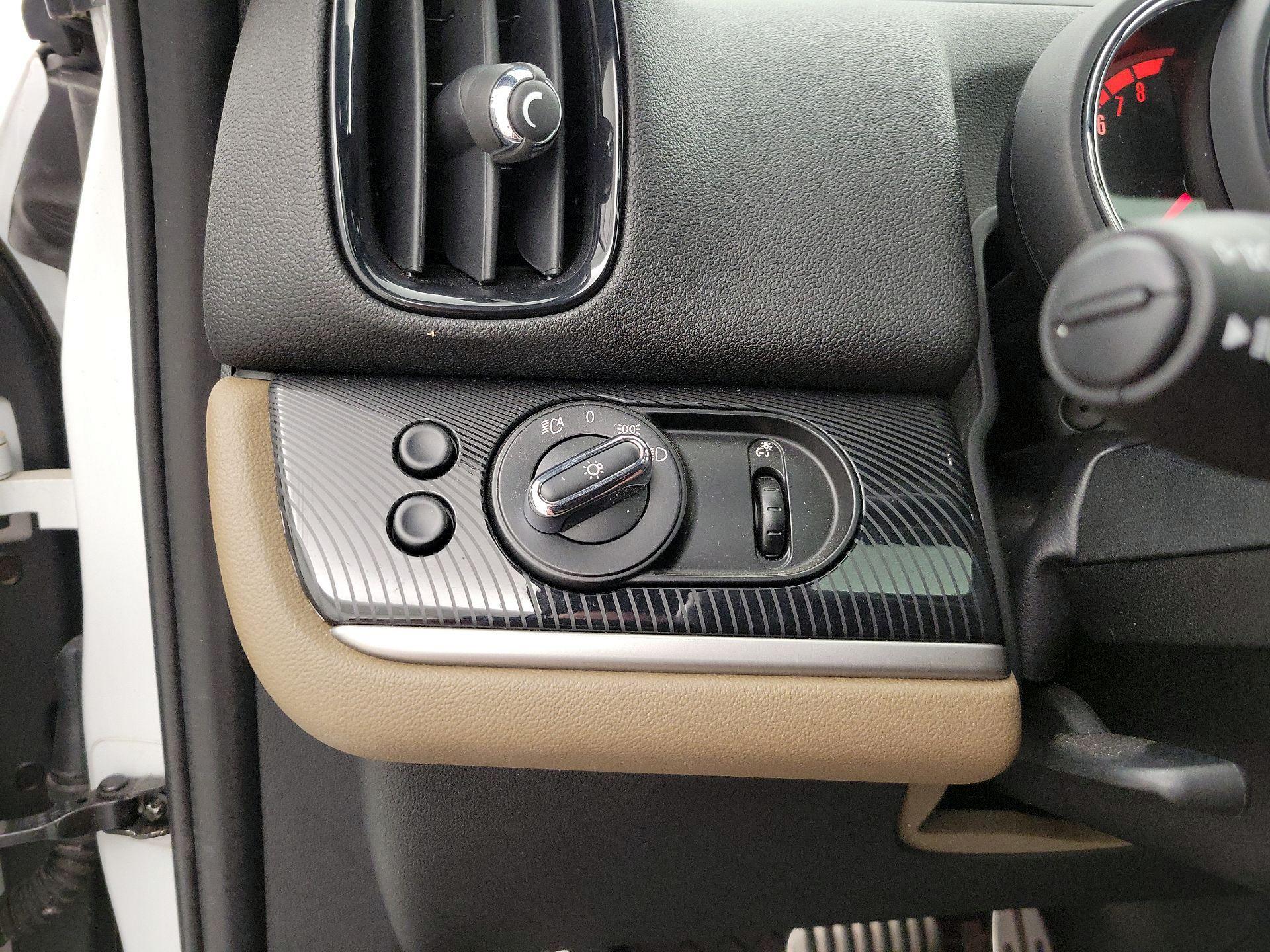 Thumbnail: 2020 MINI Cooper Countryman - 13