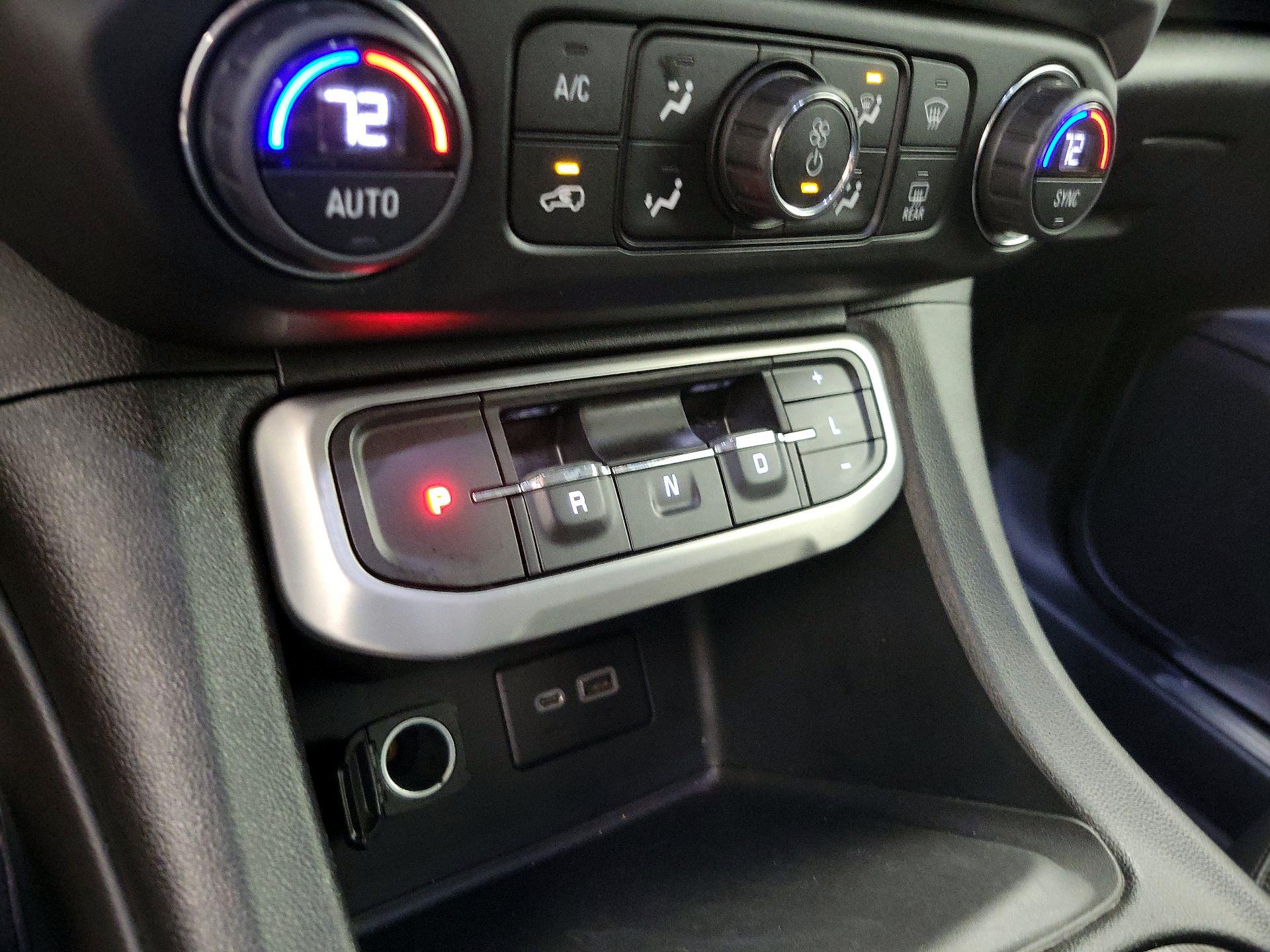 Thumbnail: 2020 GMC Acadia - 17