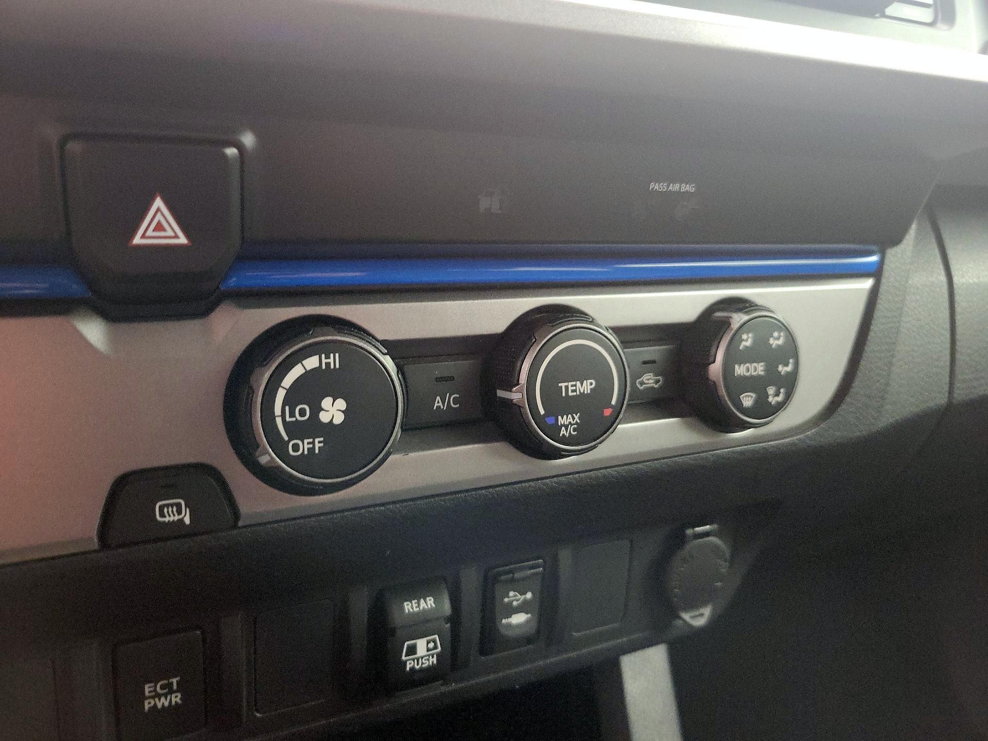Thumbnail: 2019 Toyota Tacoma - 17