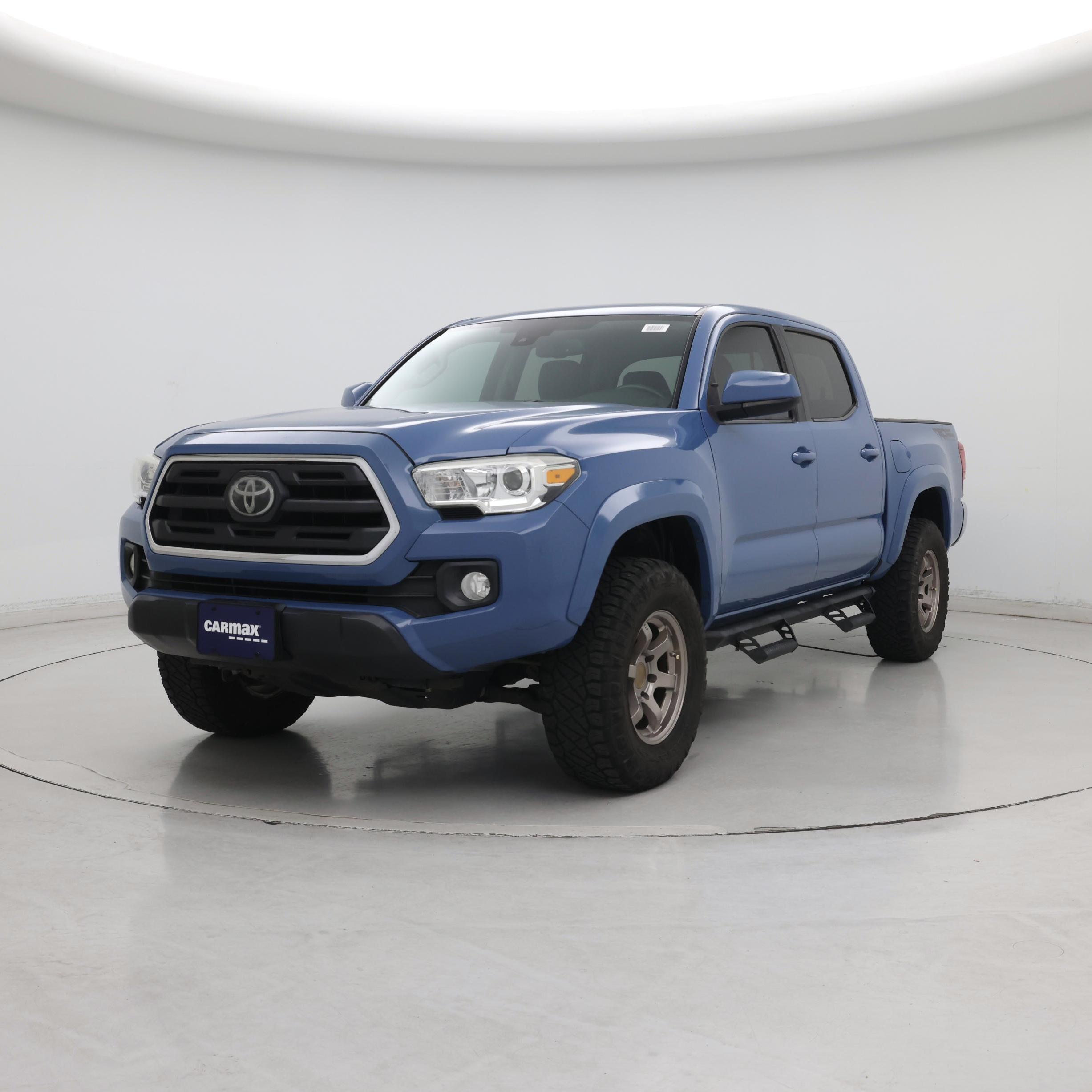 Thumbnail: 2019 Toyota Tacoma - 4