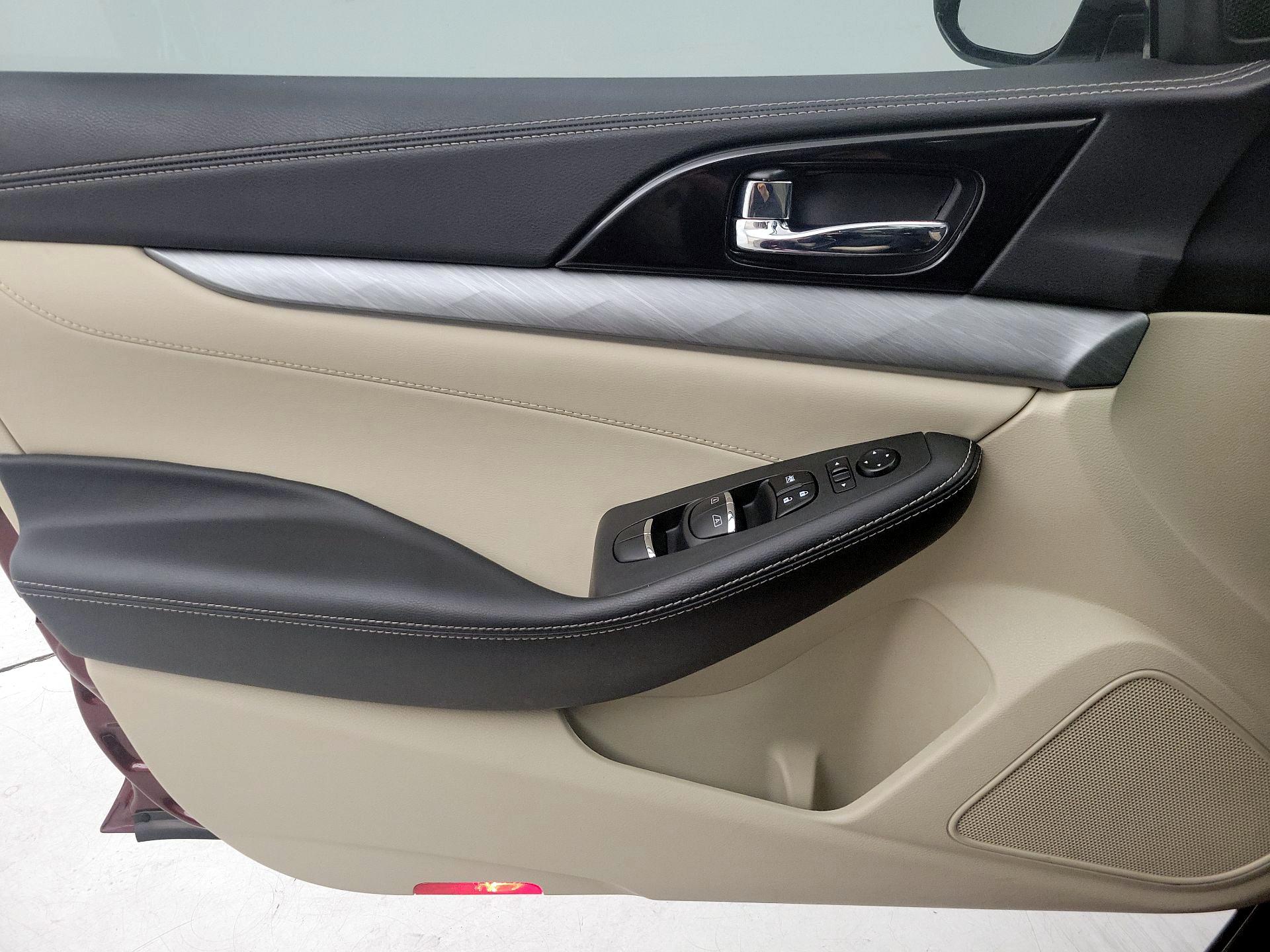 Thumbnail: 2016 Nissan Maxima - 12