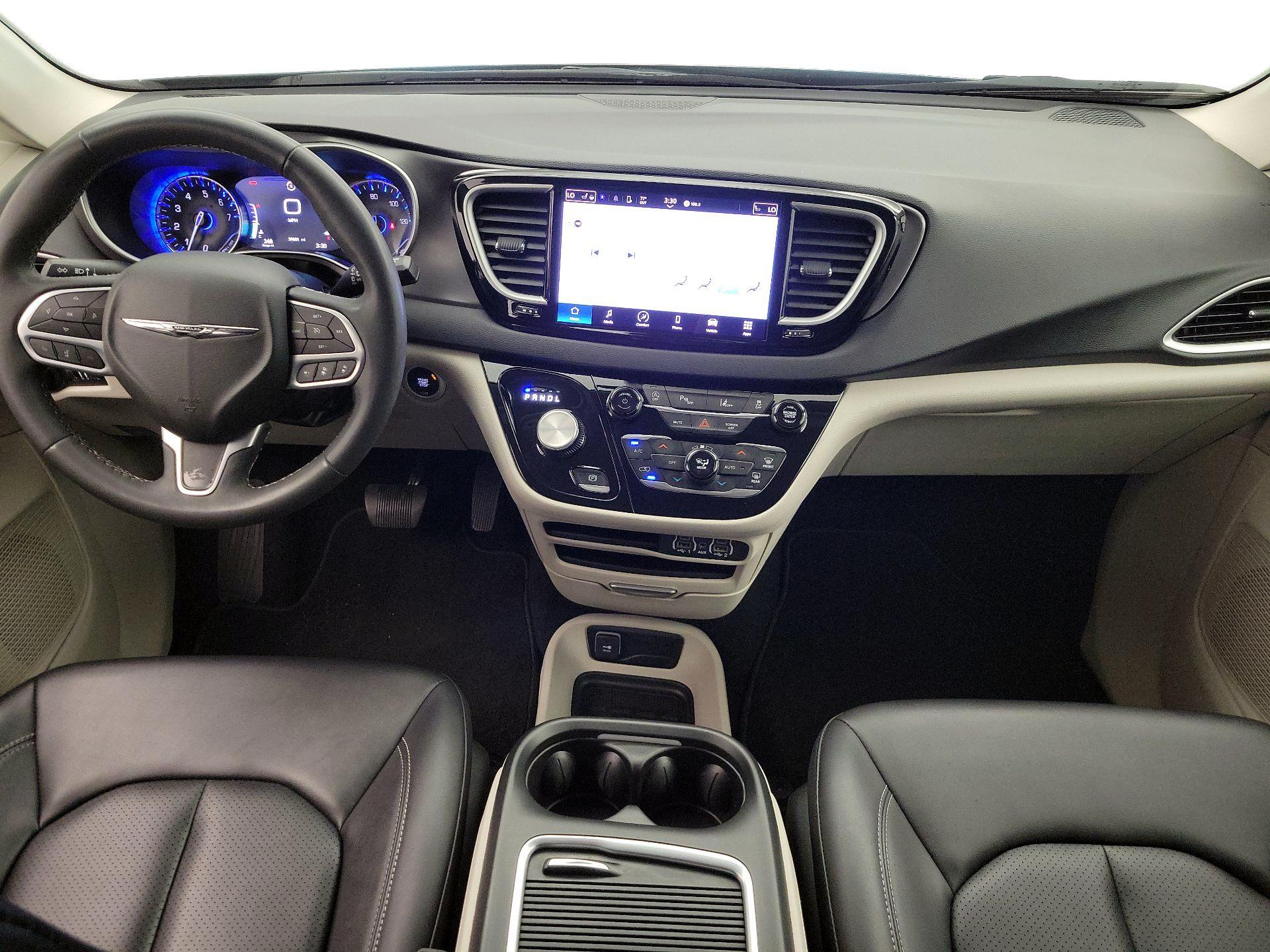 Thumbnail: 2024 Chrysler Pacifica - 9