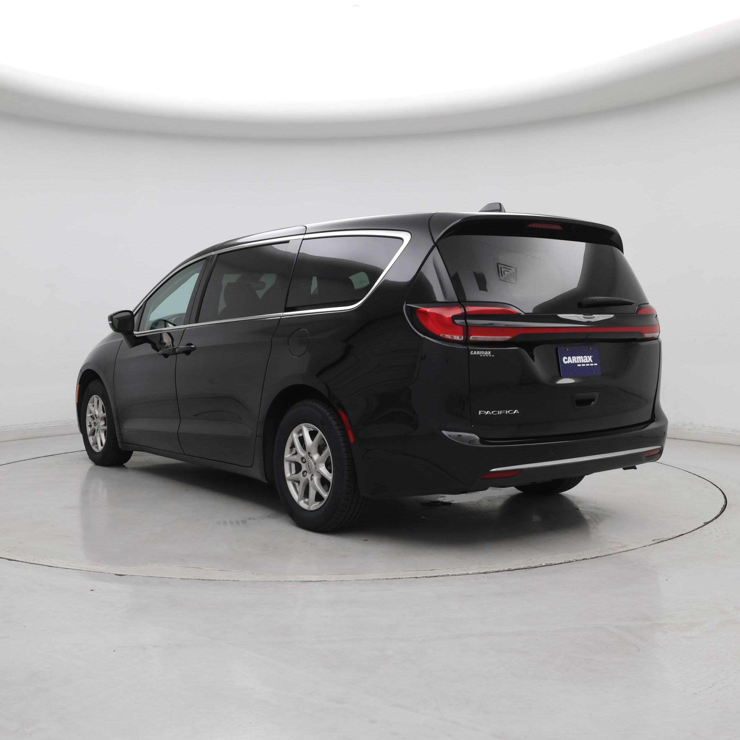 Thumbnail: 2024 Chrysler Pacifica - 2