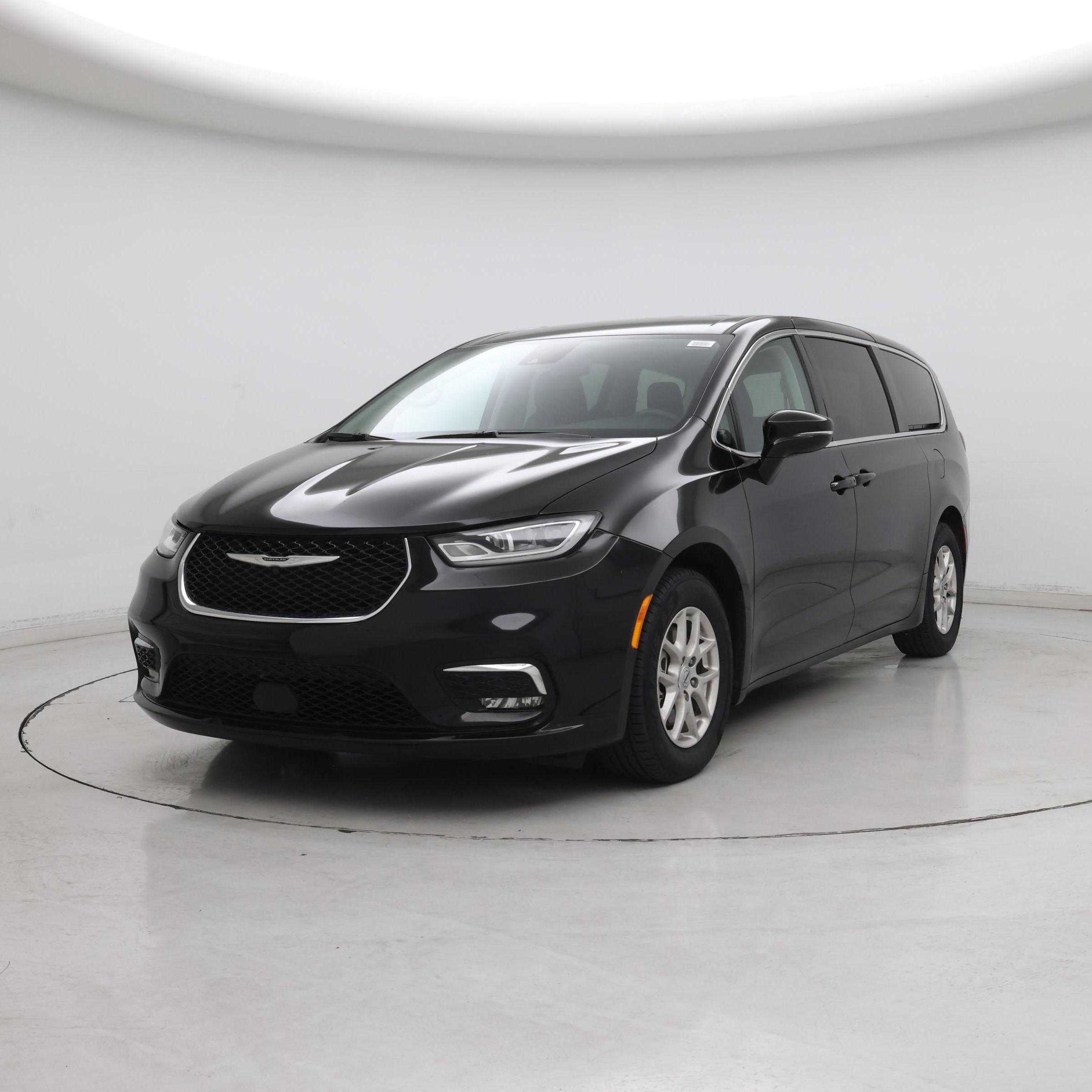 Thumbnail: 2024 Chrysler Pacifica - 4