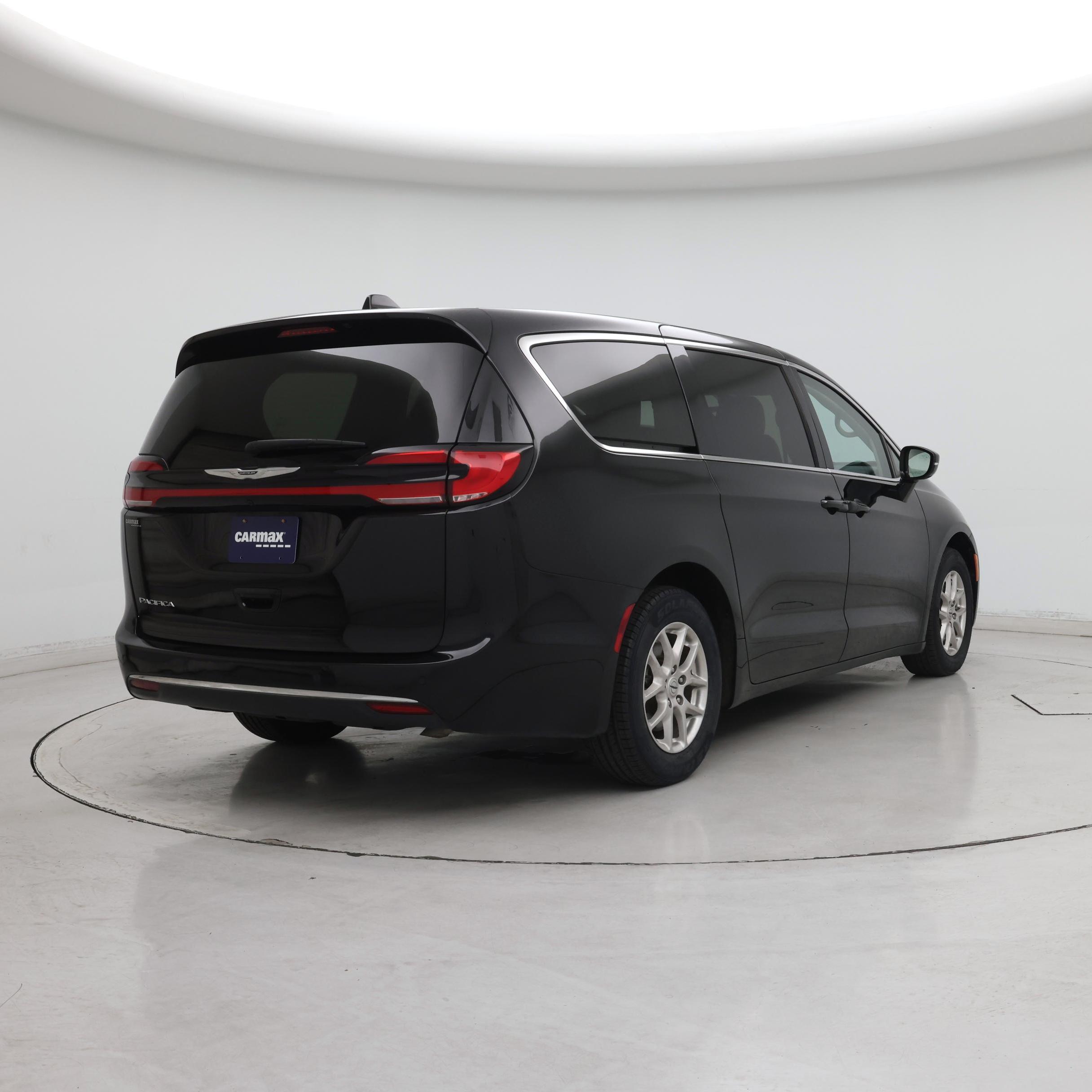 Thumbnail: 2024 Chrysler Pacifica - 8