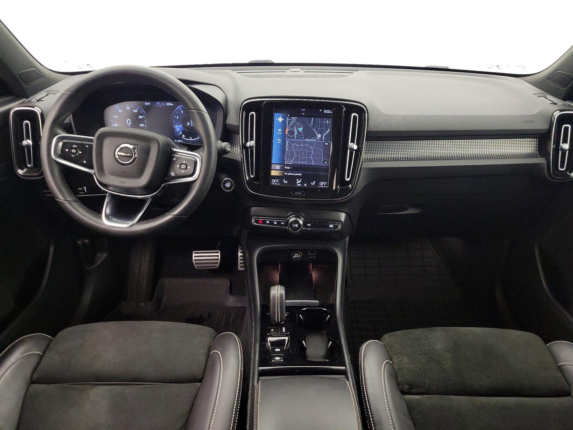 Thumbnail: 2022 Volvo XC40 - 9