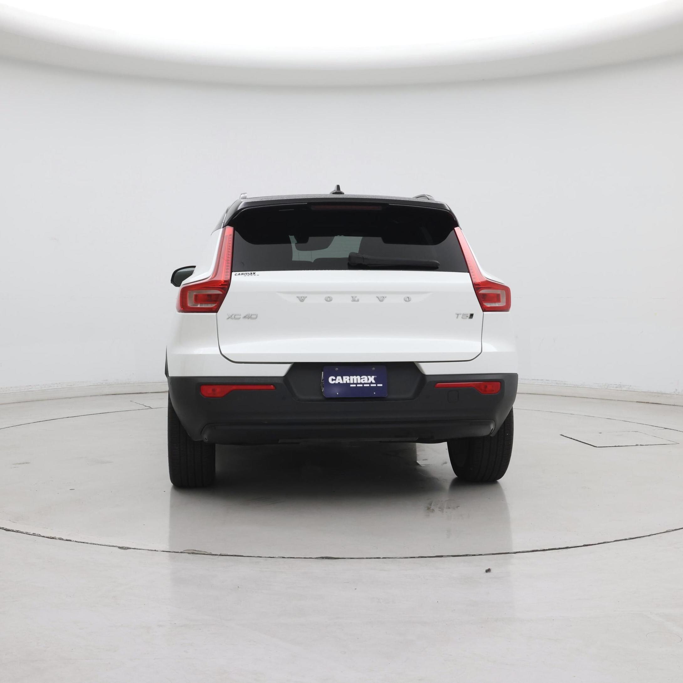 Thumbnail: 2022 Volvo XC40 - 6
