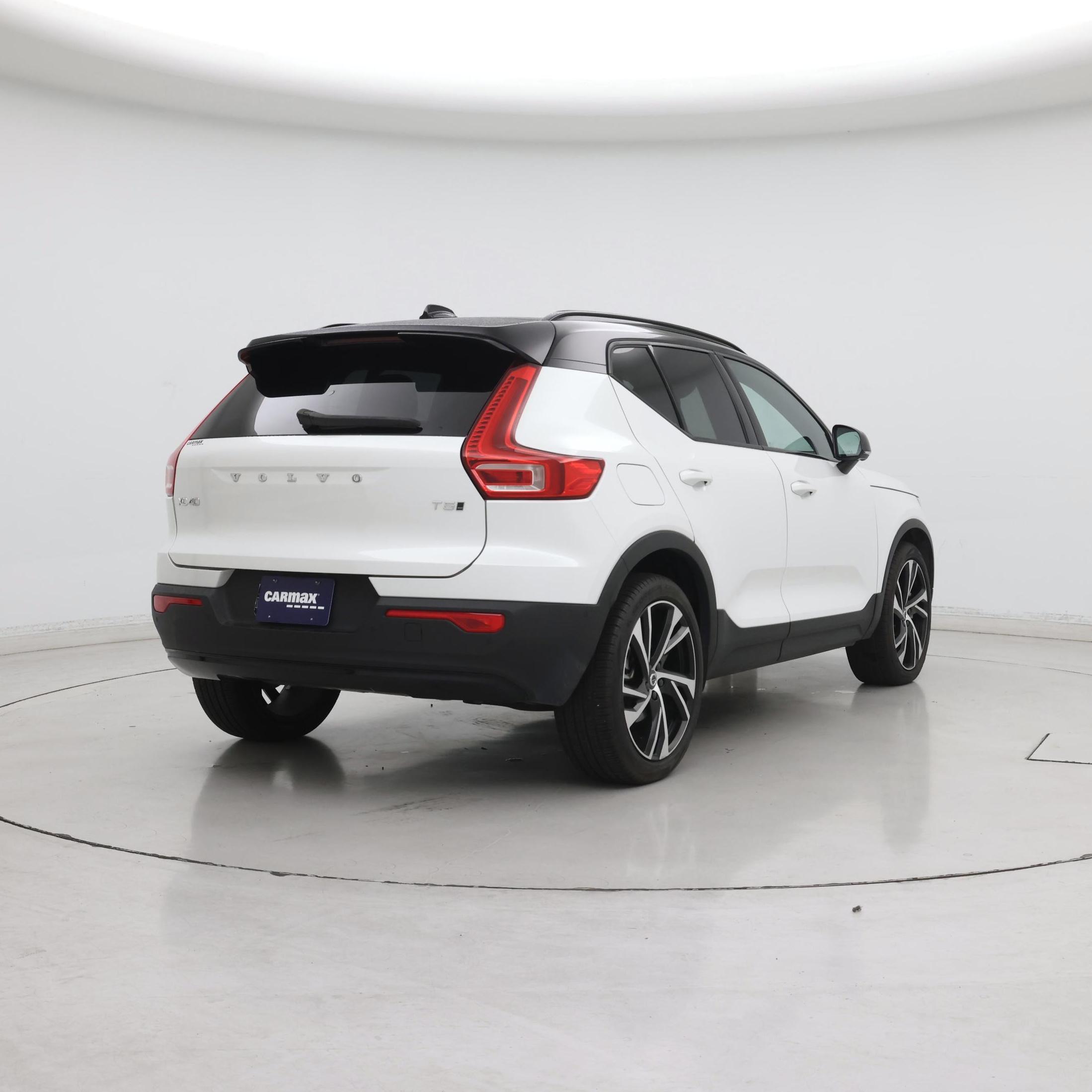Thumbnail: 2022 Volvo XC40 - 8