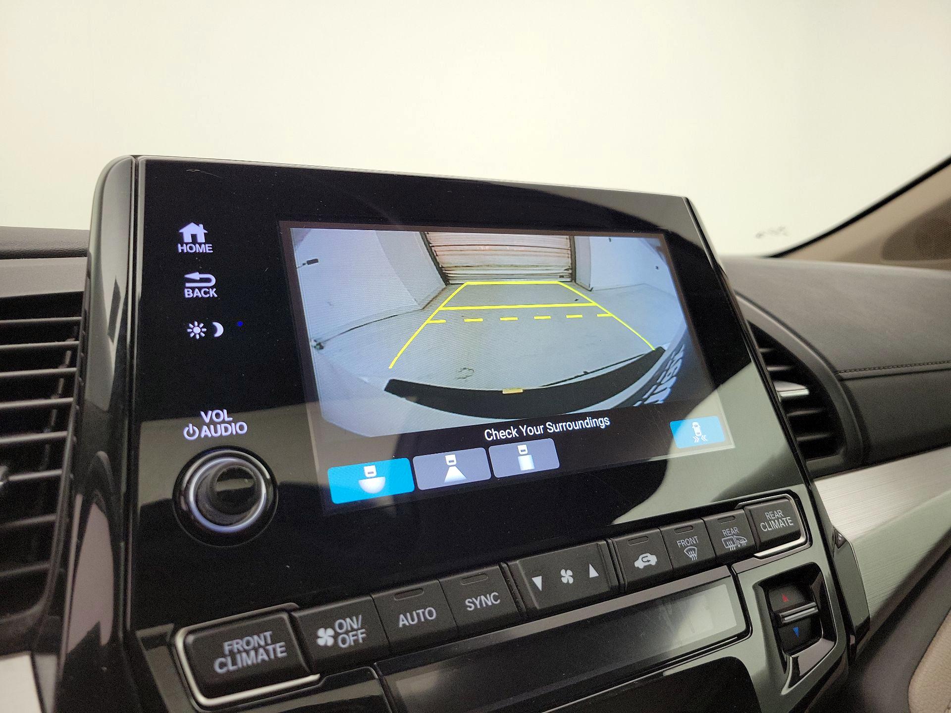 Thumbnail: 2019 Honda Odyssey - 14