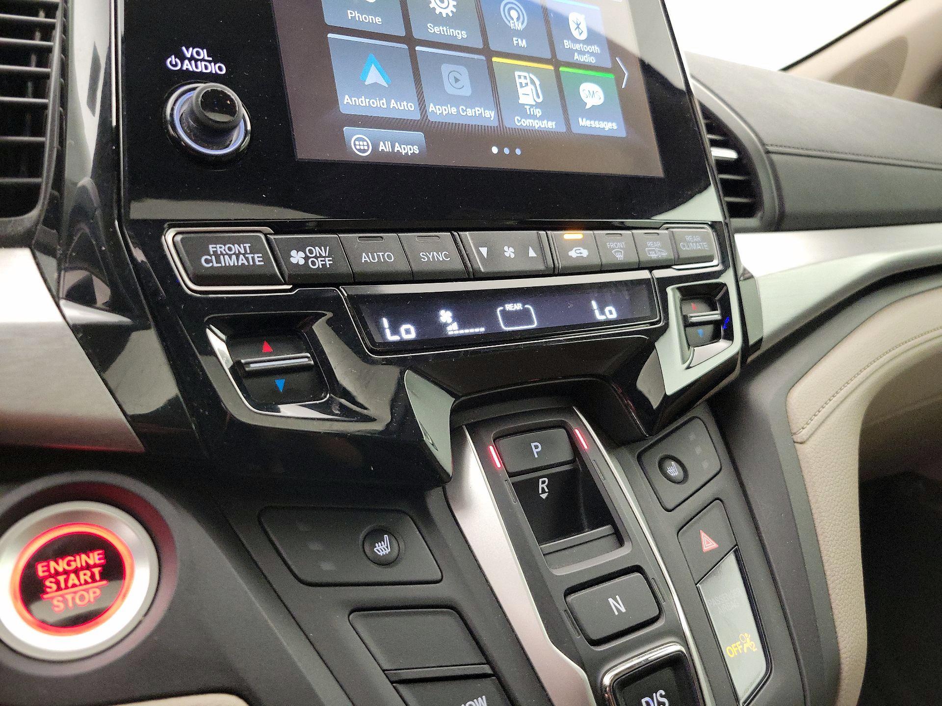 Thumbnail: 2019 Honda Odyssey - 16
