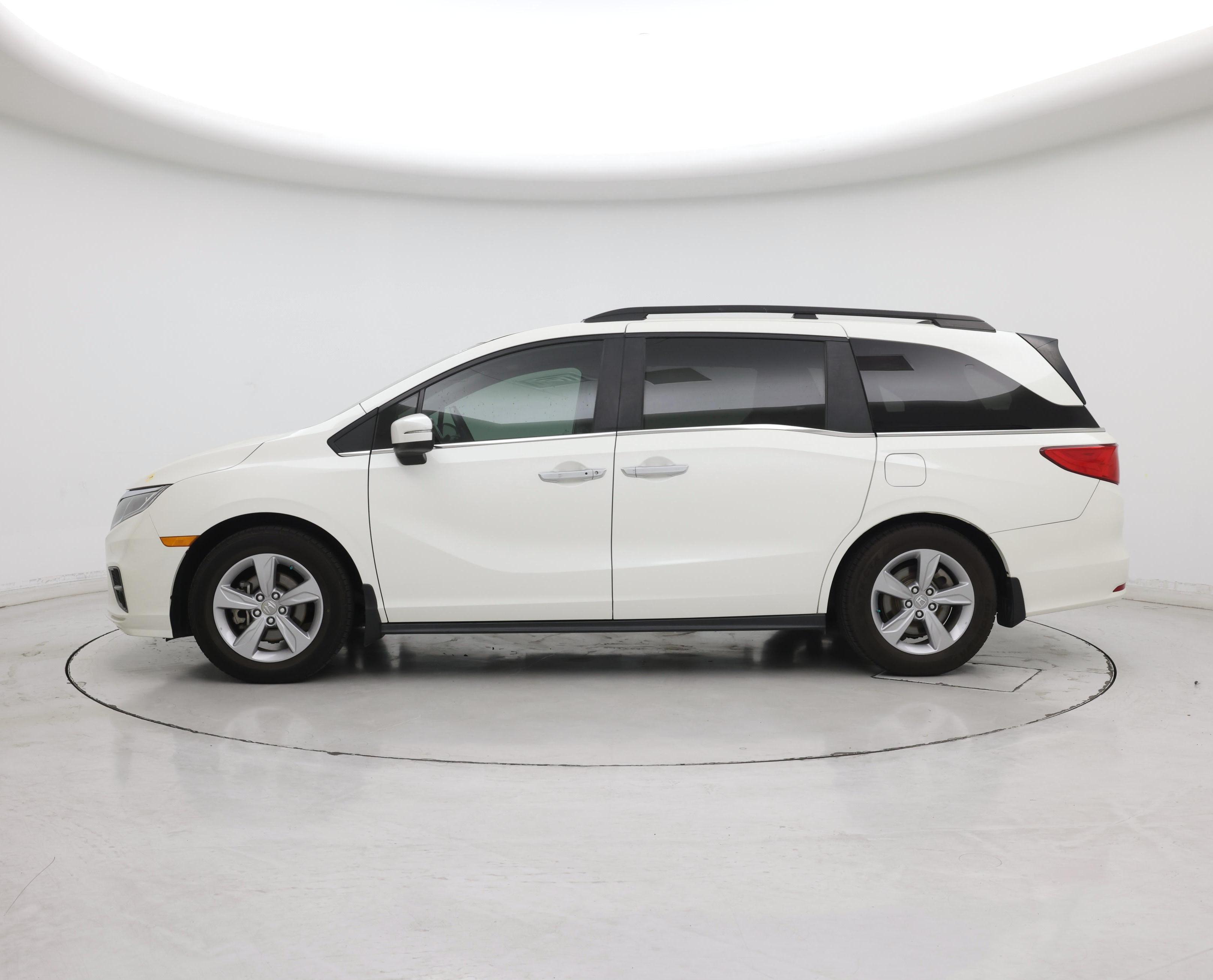 Thumbnail: 2019 Honda Odyssey - 3