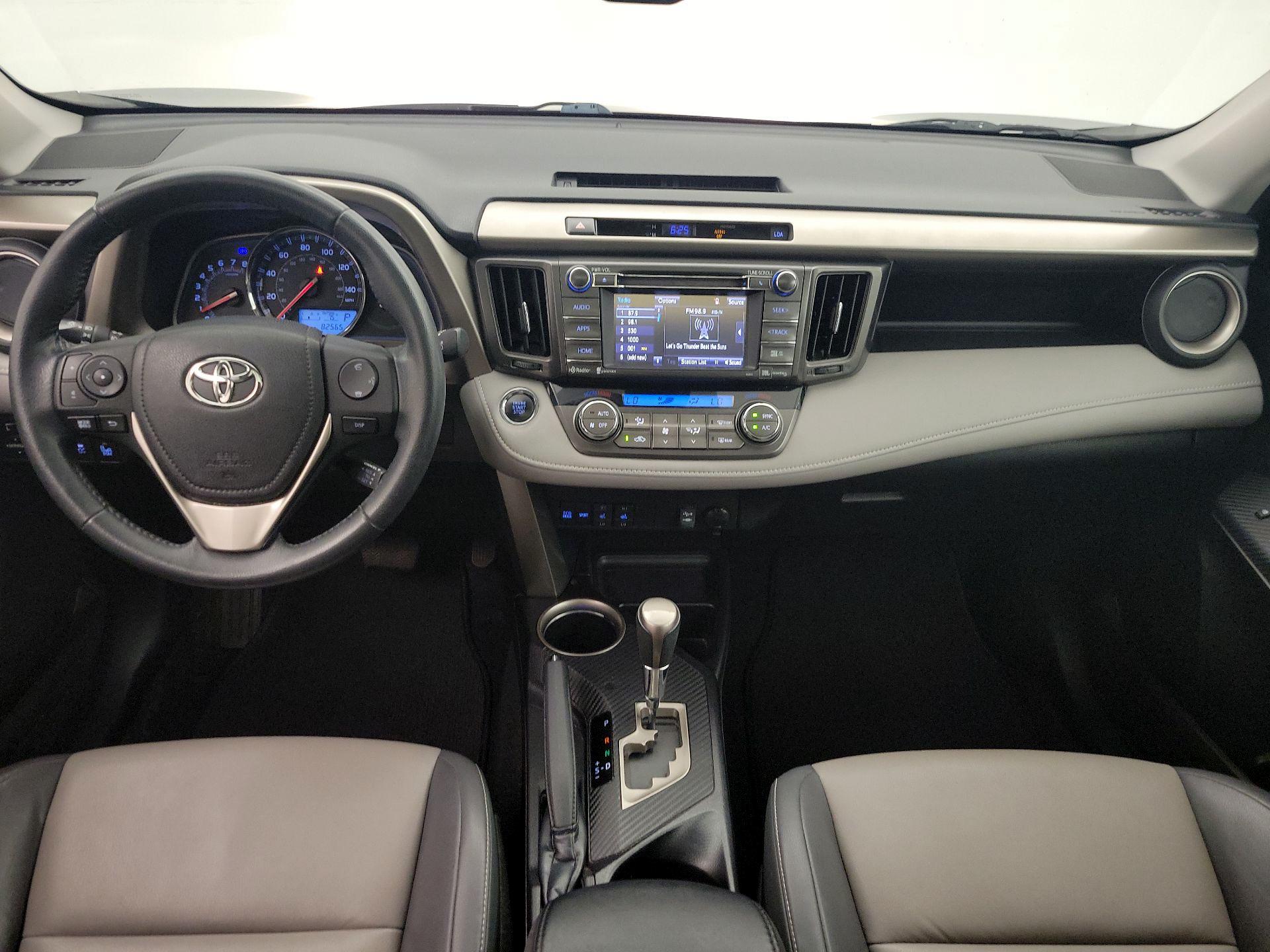 Thumbnail: 2015 Toyota RAV4 - 9