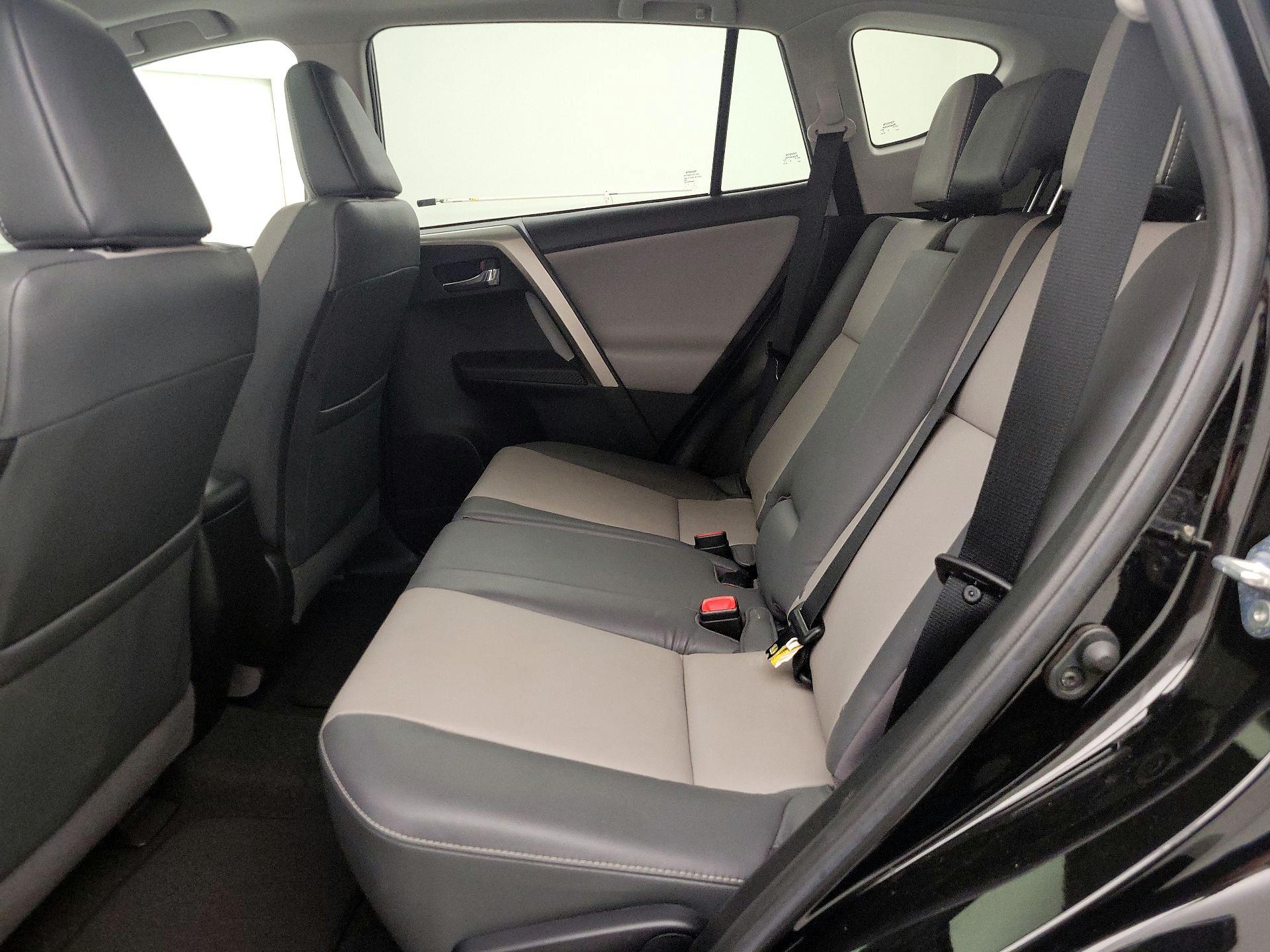 Thumbnail: 2015 Toyota RAV4 - 20