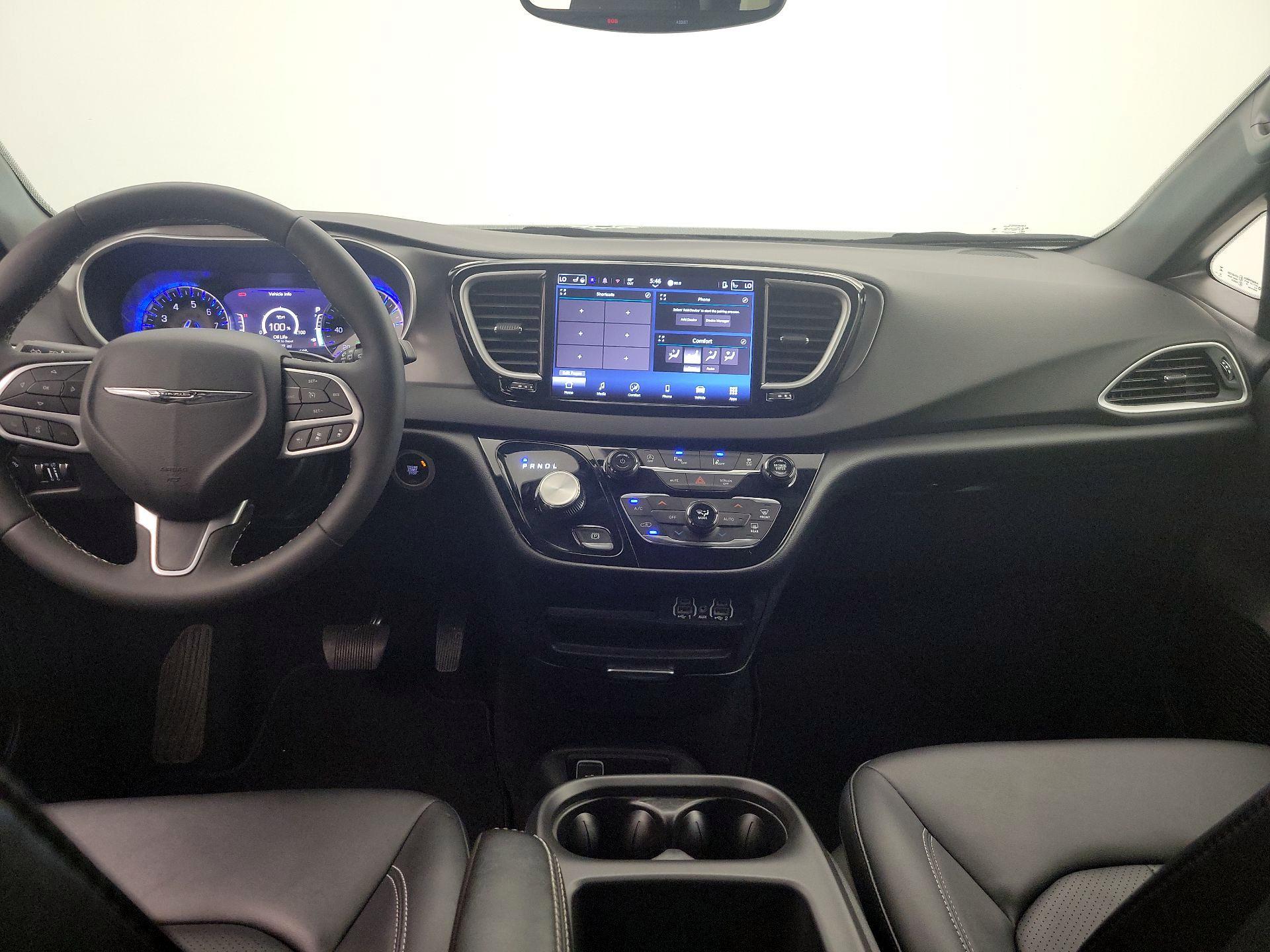 Thumbnail: 2025 Chrysler Pacifica - 9