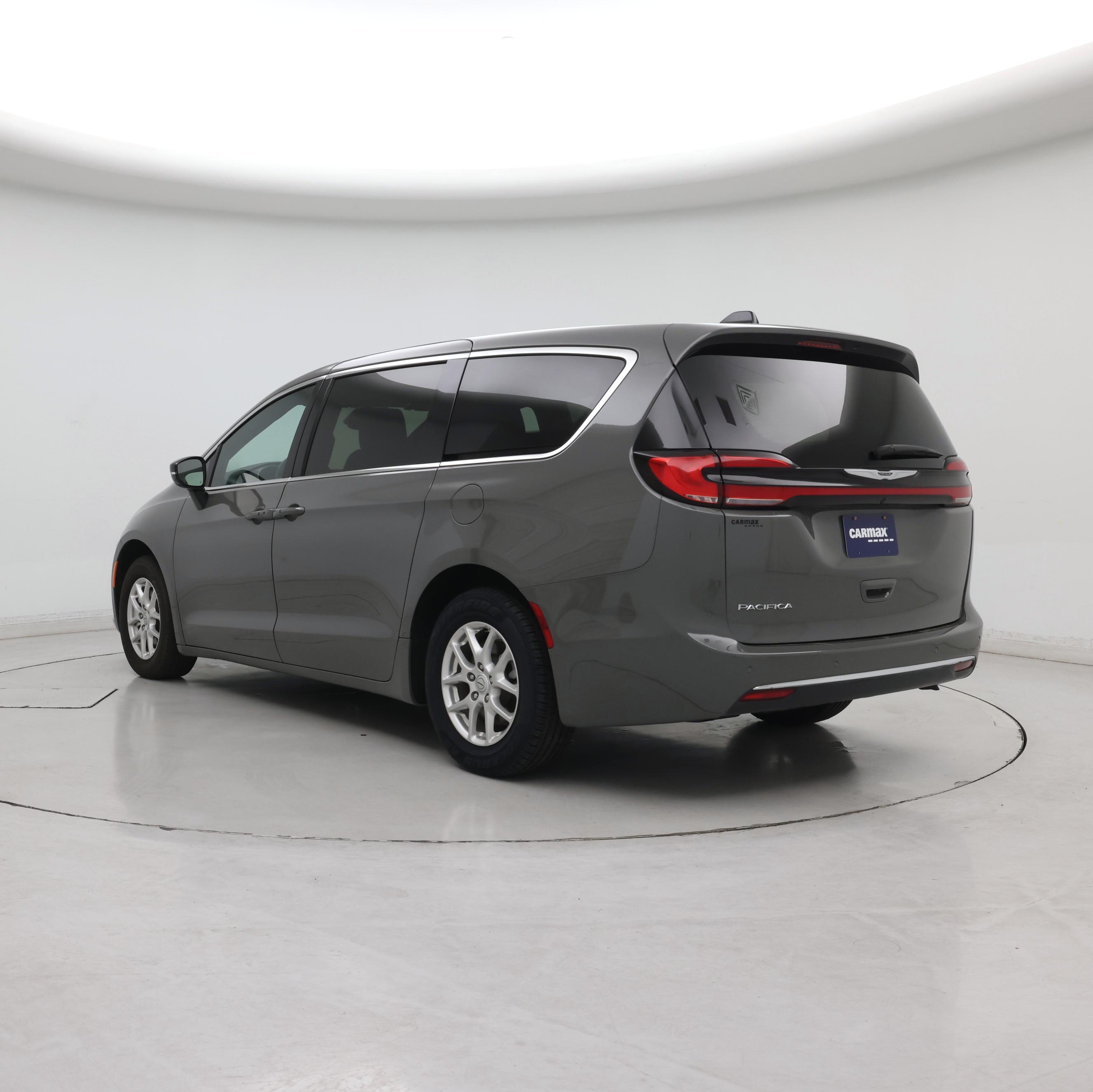 Thumbnail: 2025 Chrysler Pacifica - 2