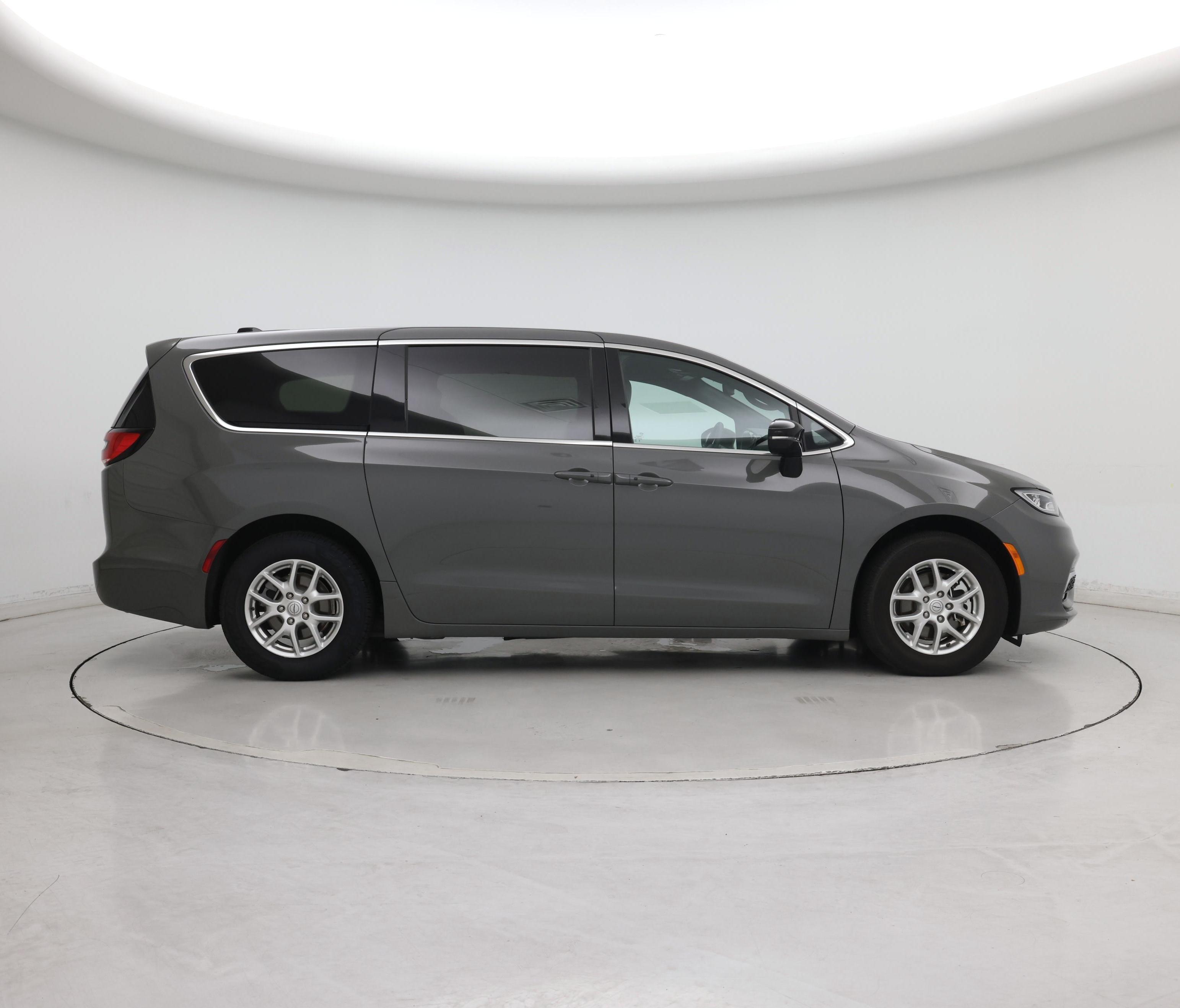 Thumbnail: 2025 Chrysler Pacifica - 7