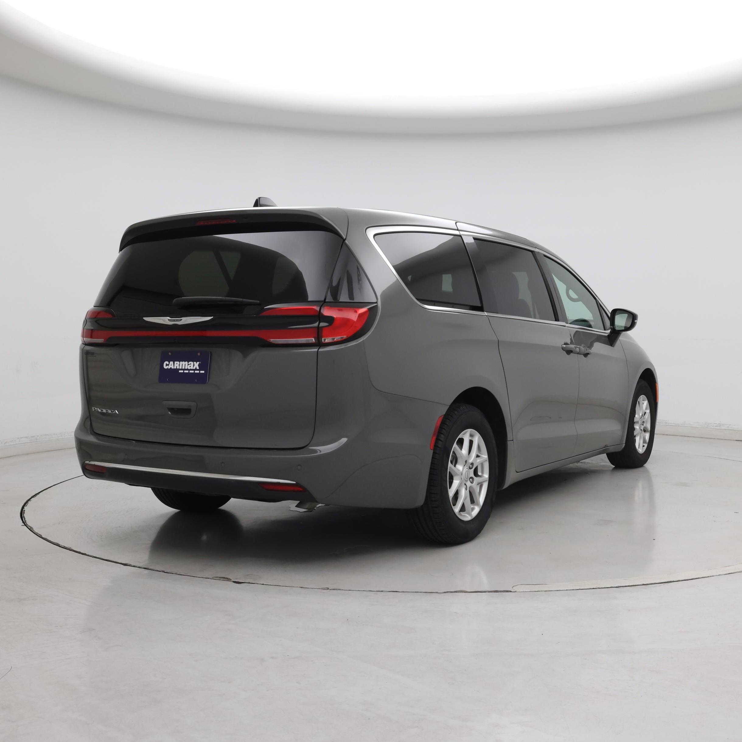 Thumbnail: 2025 Chrysler Pacifica - 8